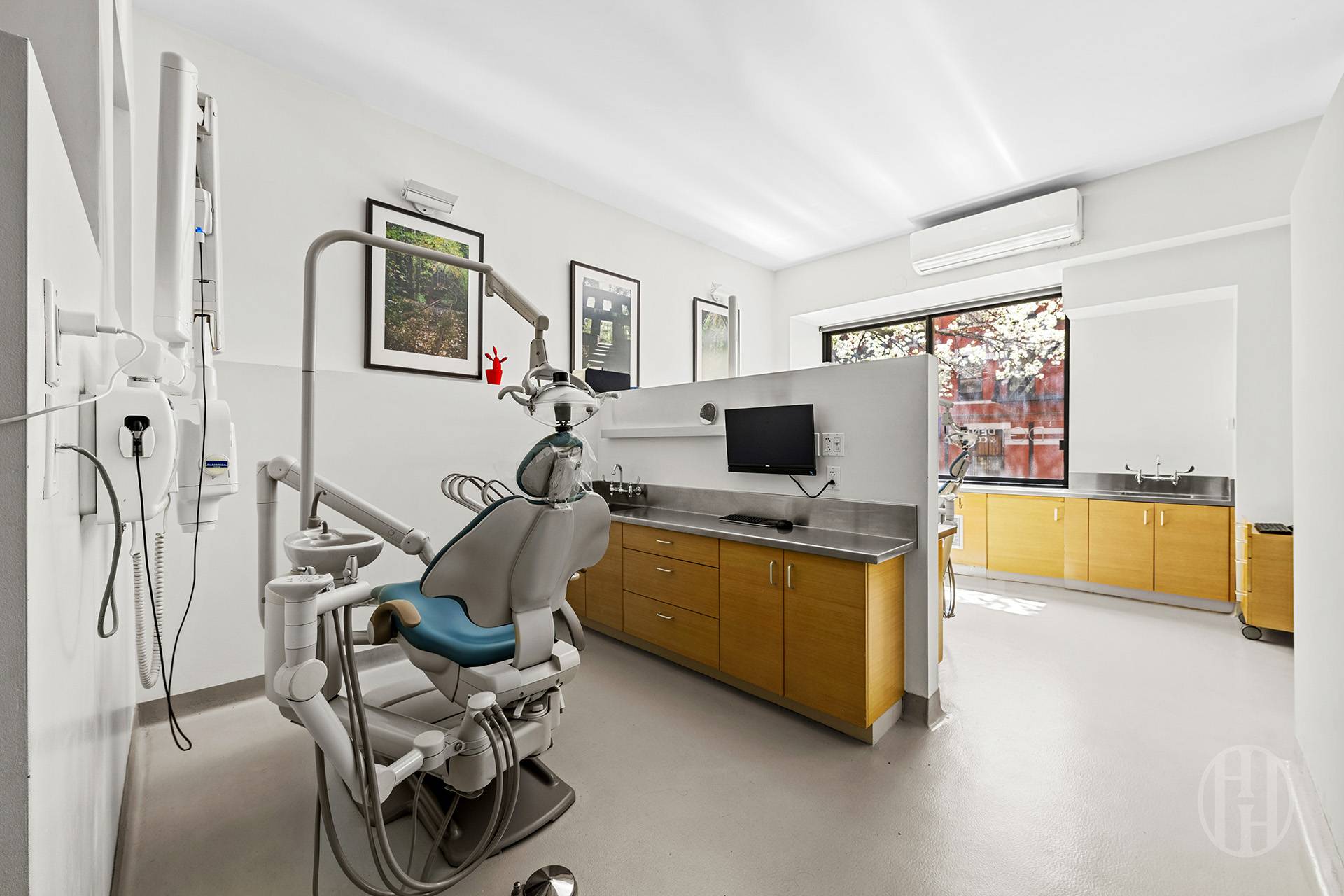 367 W 49th Street TH 1D