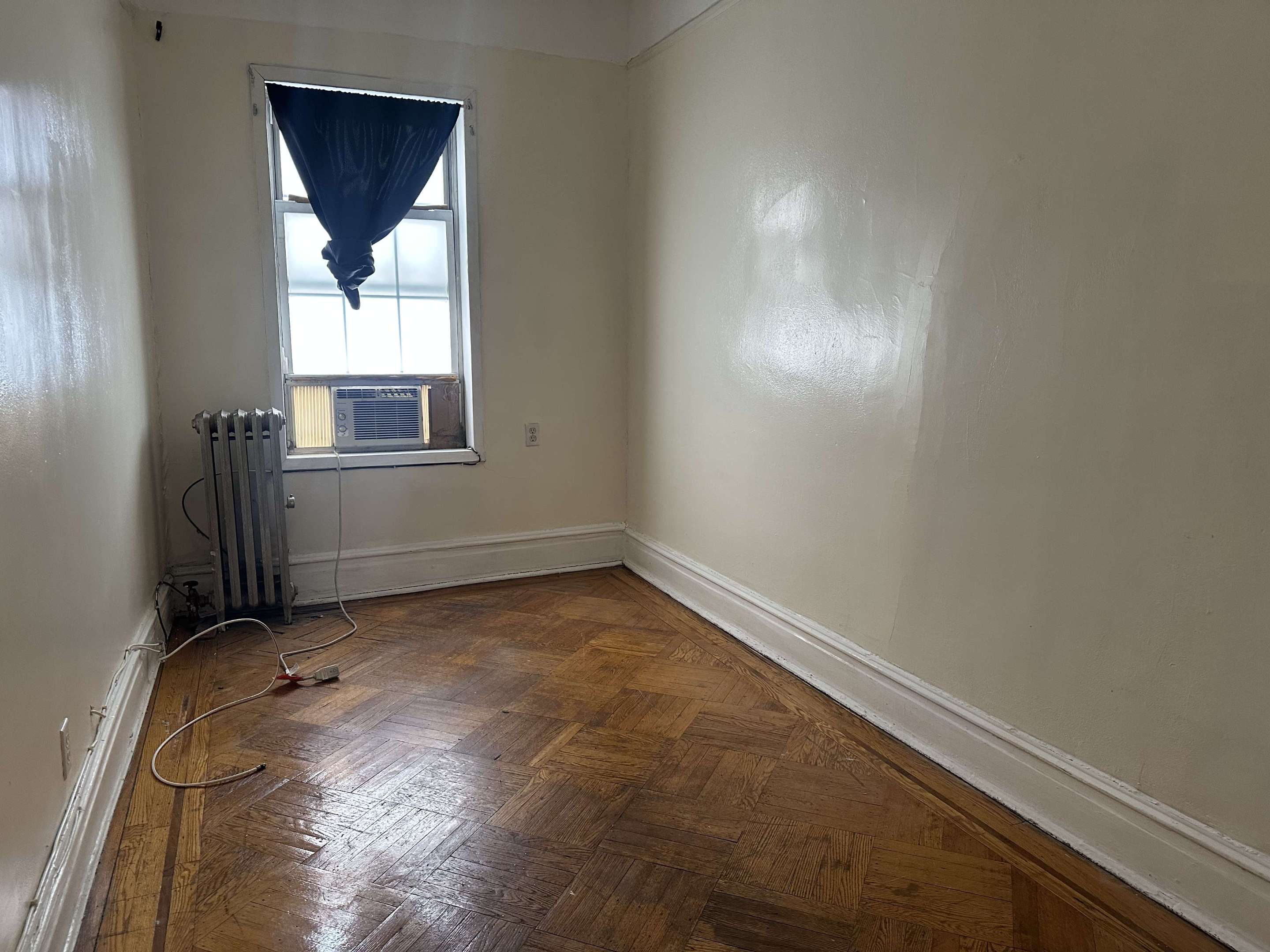 28-18 41st Avenue 2R