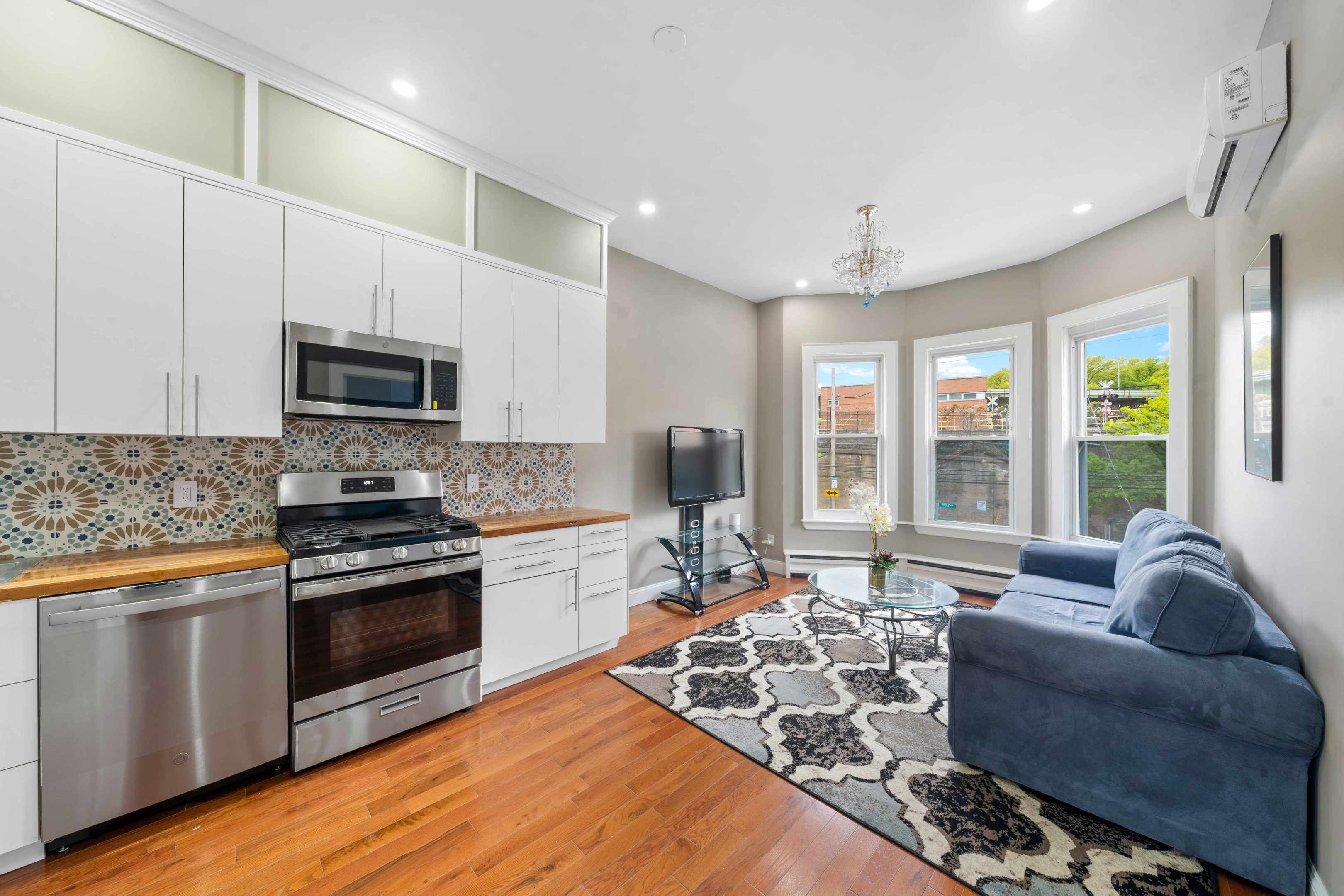 550 Morris Park Avenue 2F