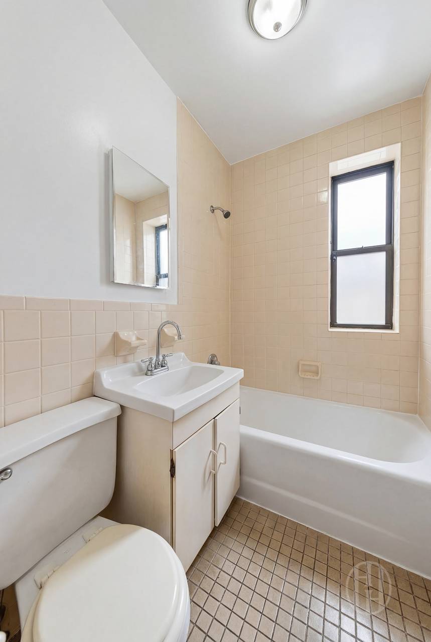 2440 Amsterdam Avenue 5C