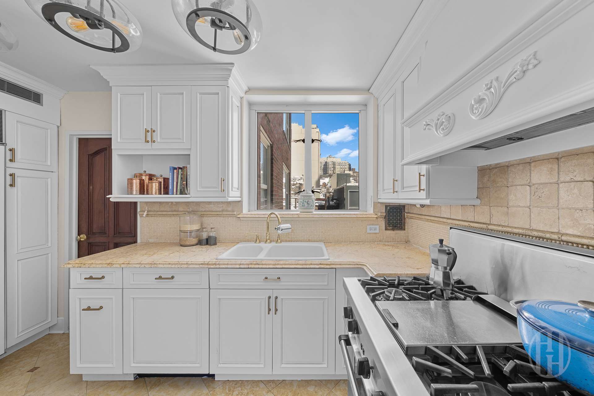 139 E 63rd Street 7A