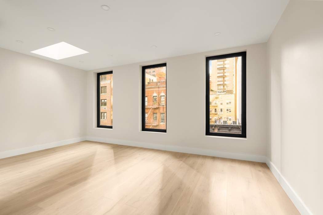 221 E 48th Street PH