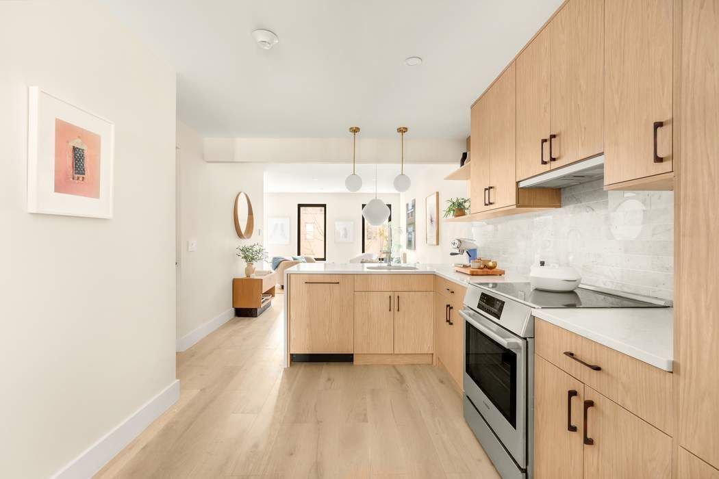 221 E 48th Street PH