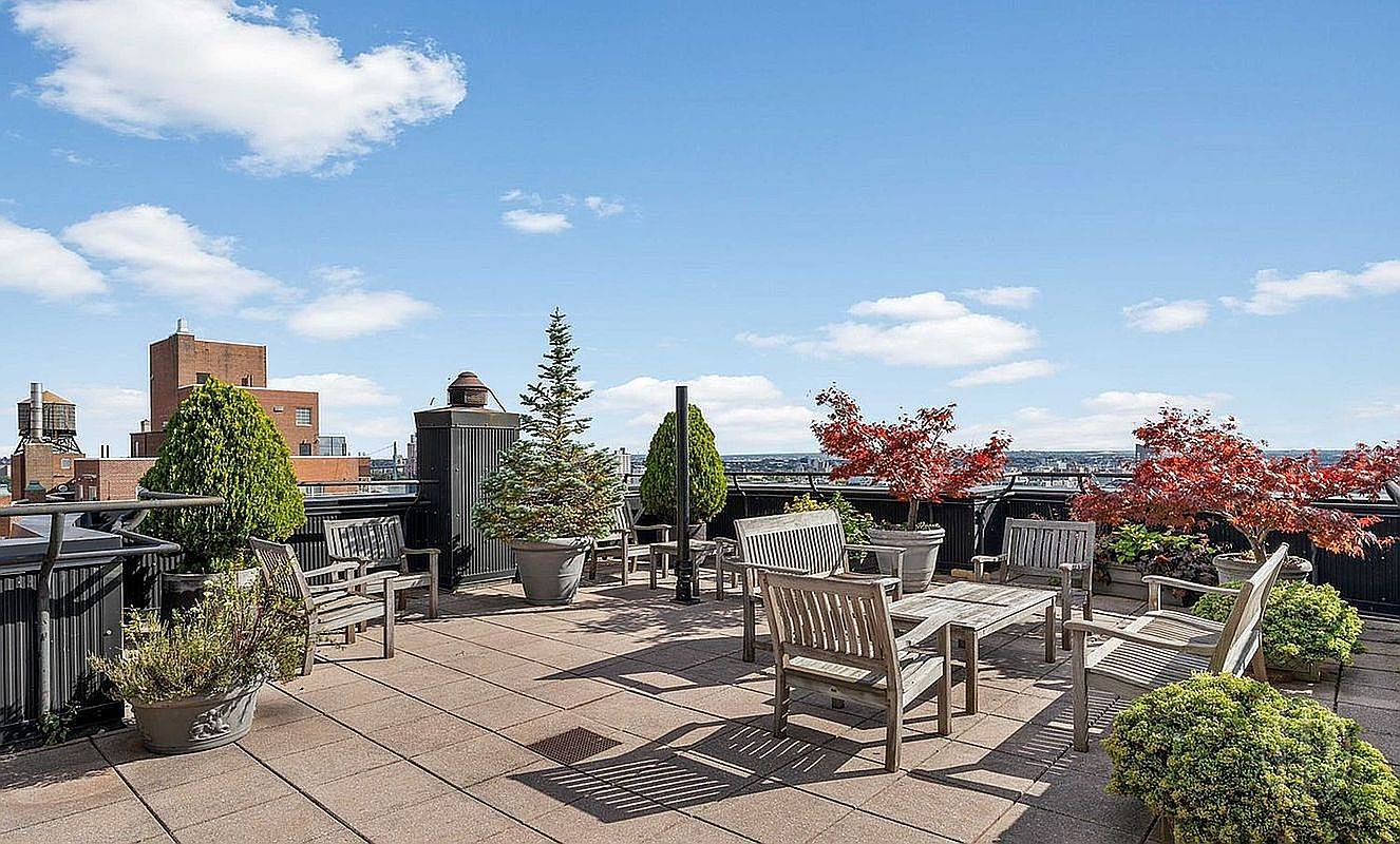 45 E End Avenue 10B
