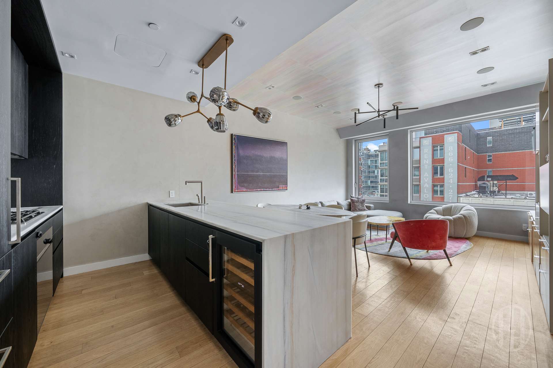 32 E 1st Street 4D
