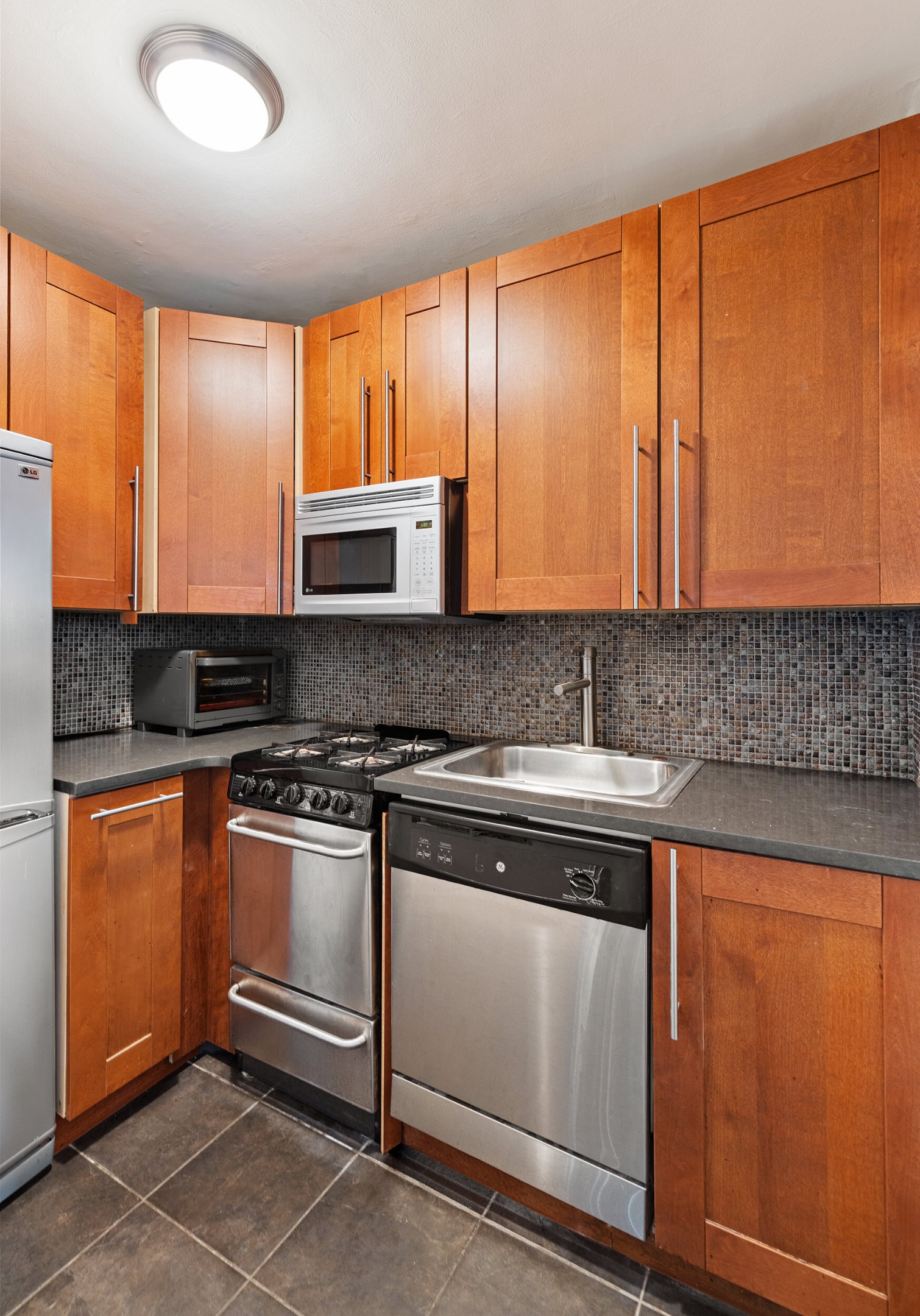85 Livingston Street 7J