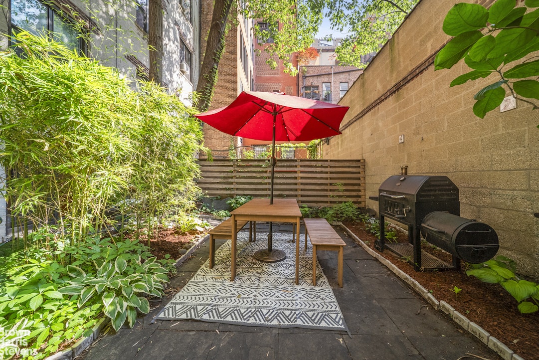 22 IRVING Place 1A