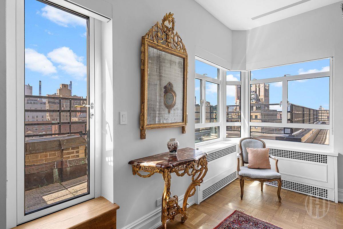 19 E 88th Street PHD