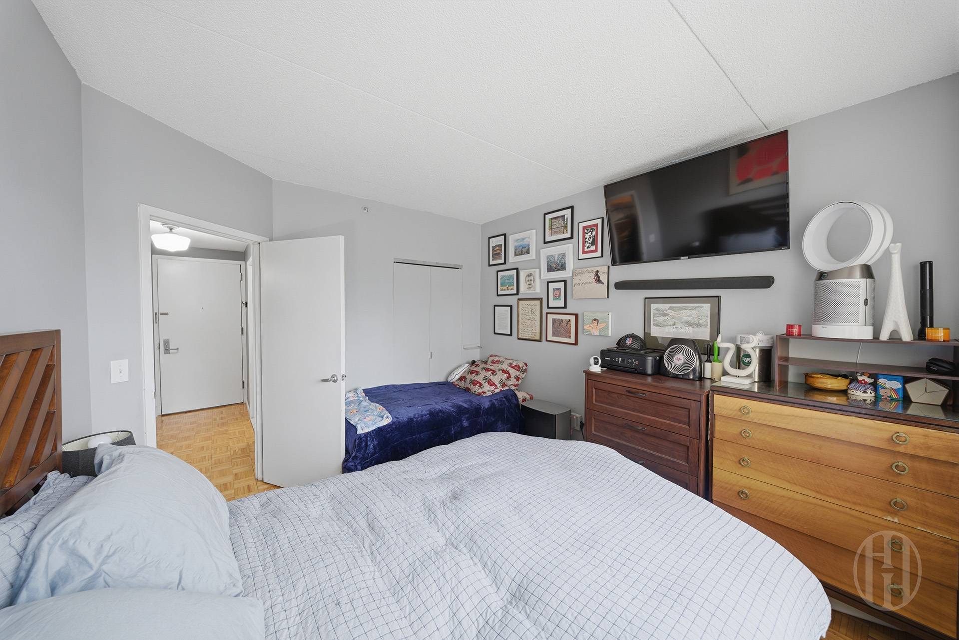 102 Bradhurst Avenue 906