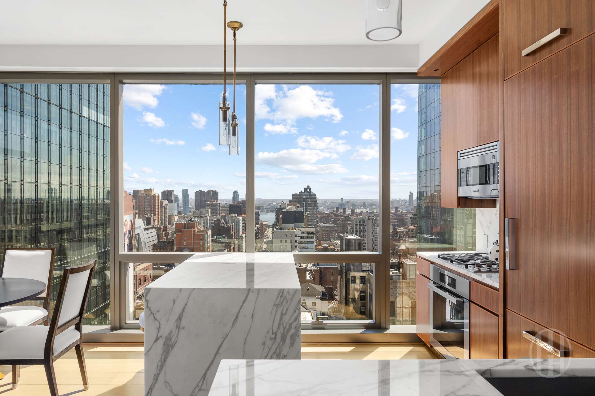 23 E 22nd Street 28B