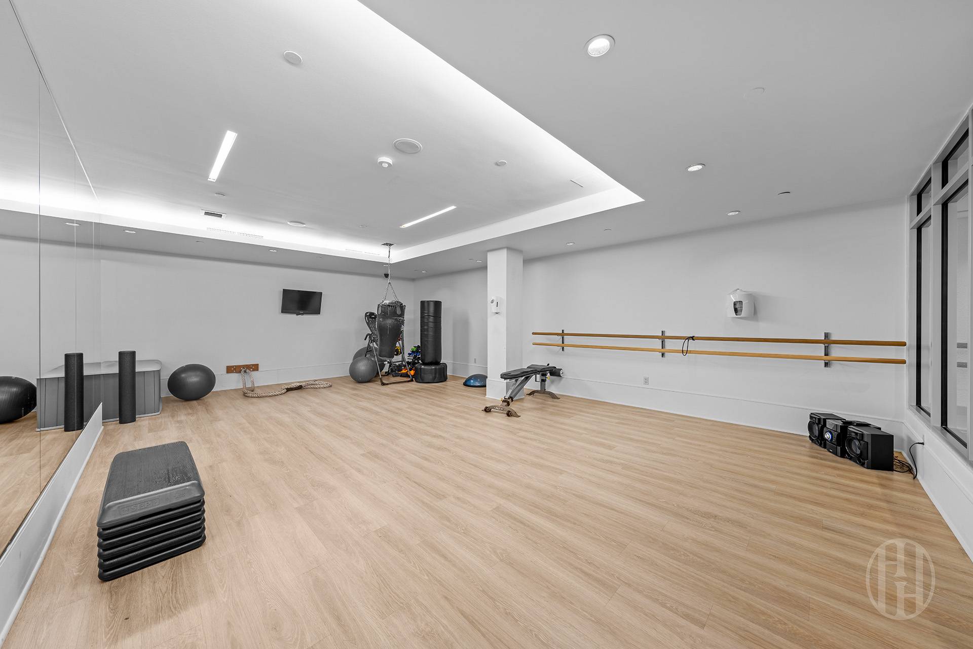303 E 33rd Street 11E