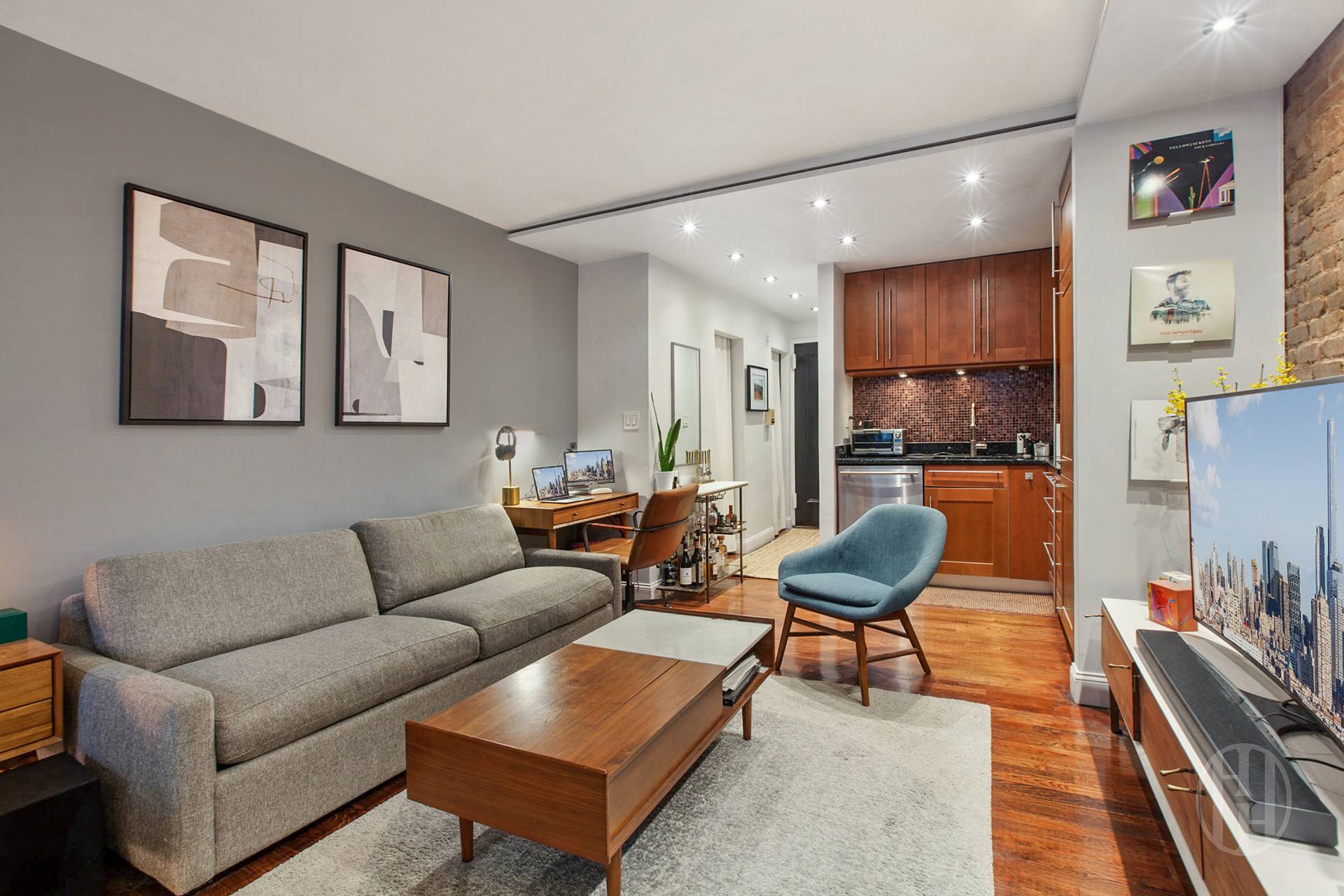 30 E 22nd Street 2B