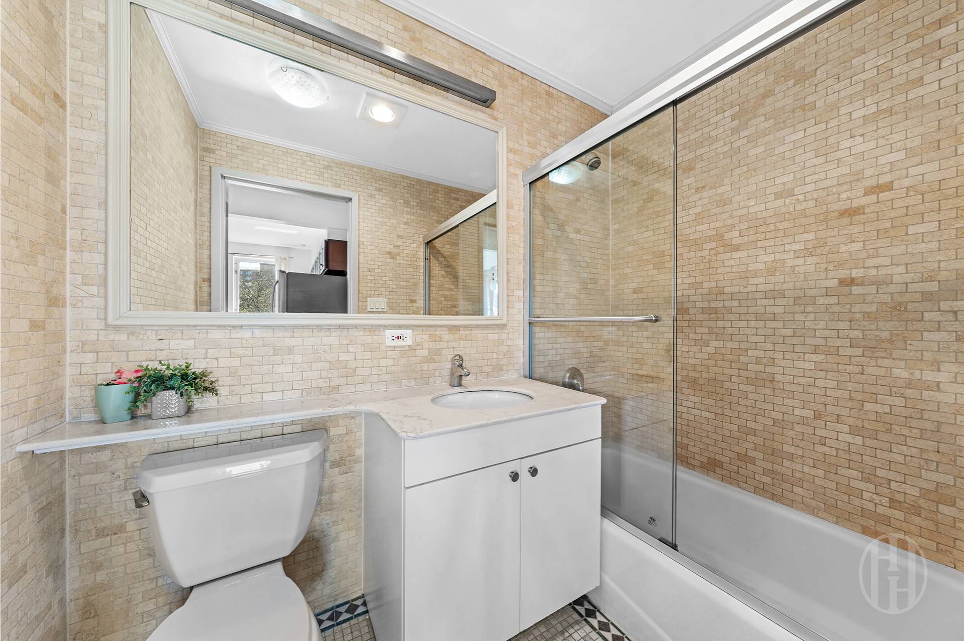 1635 Lexington Avenue 5B
