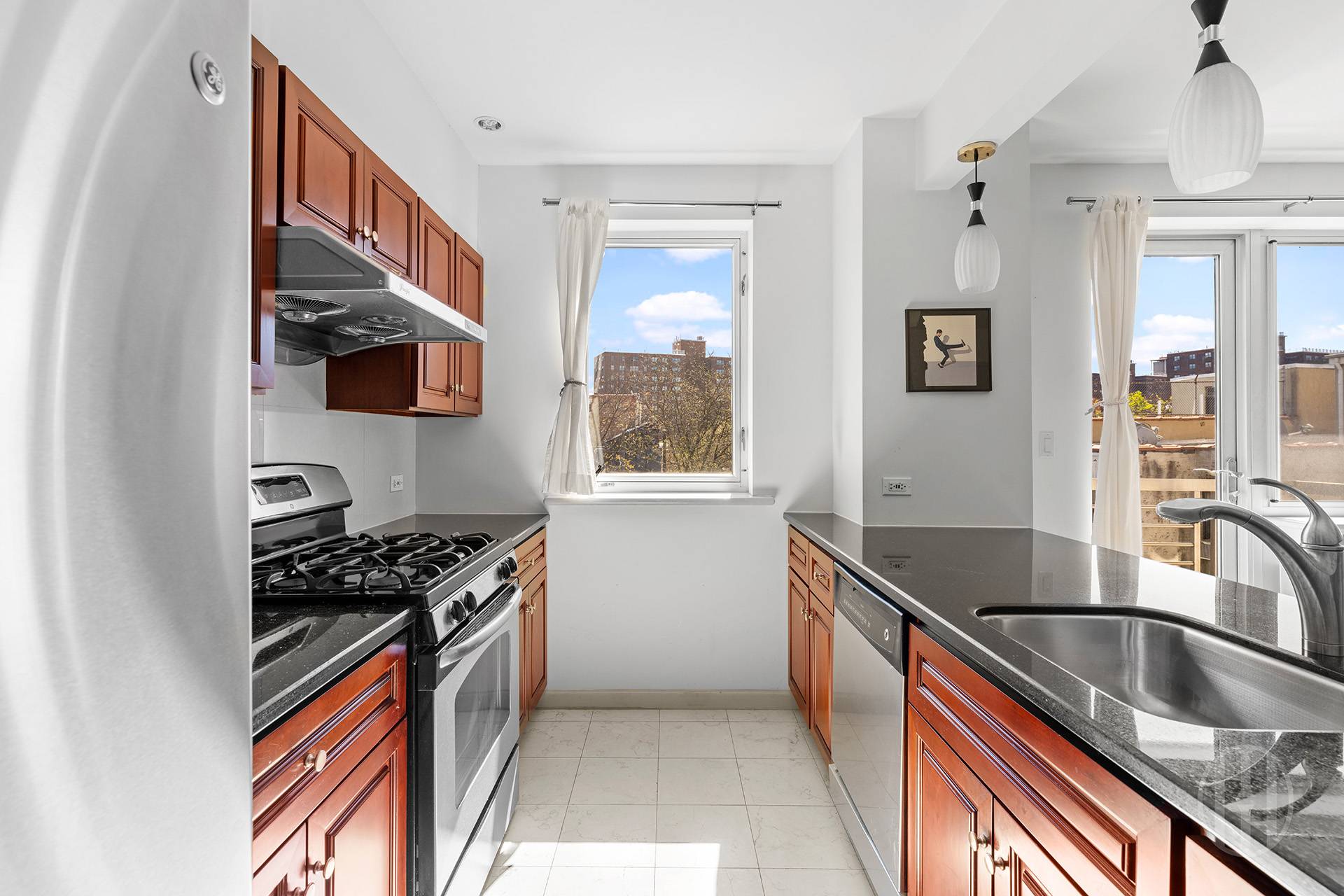 1635 Lexington Avenue 5B