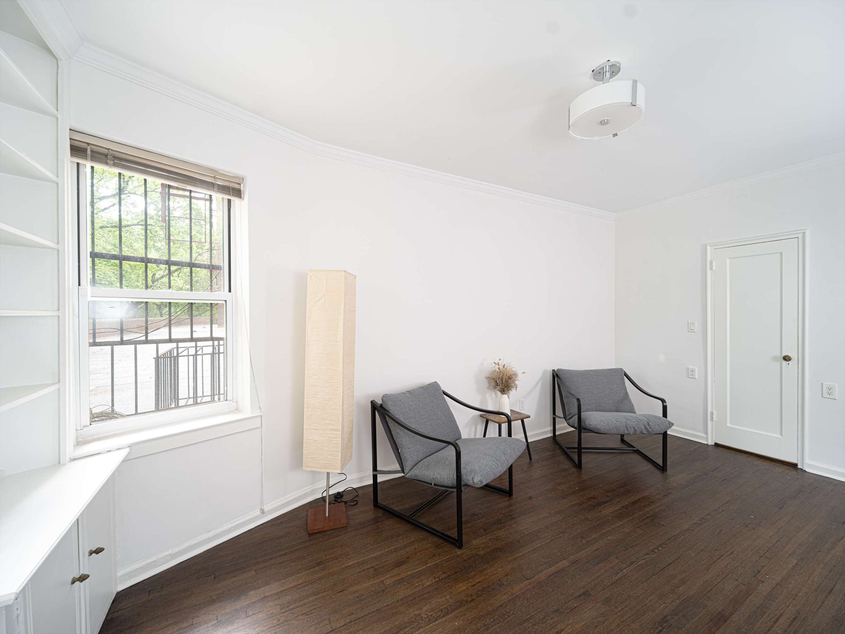 915 E 17th Street 109