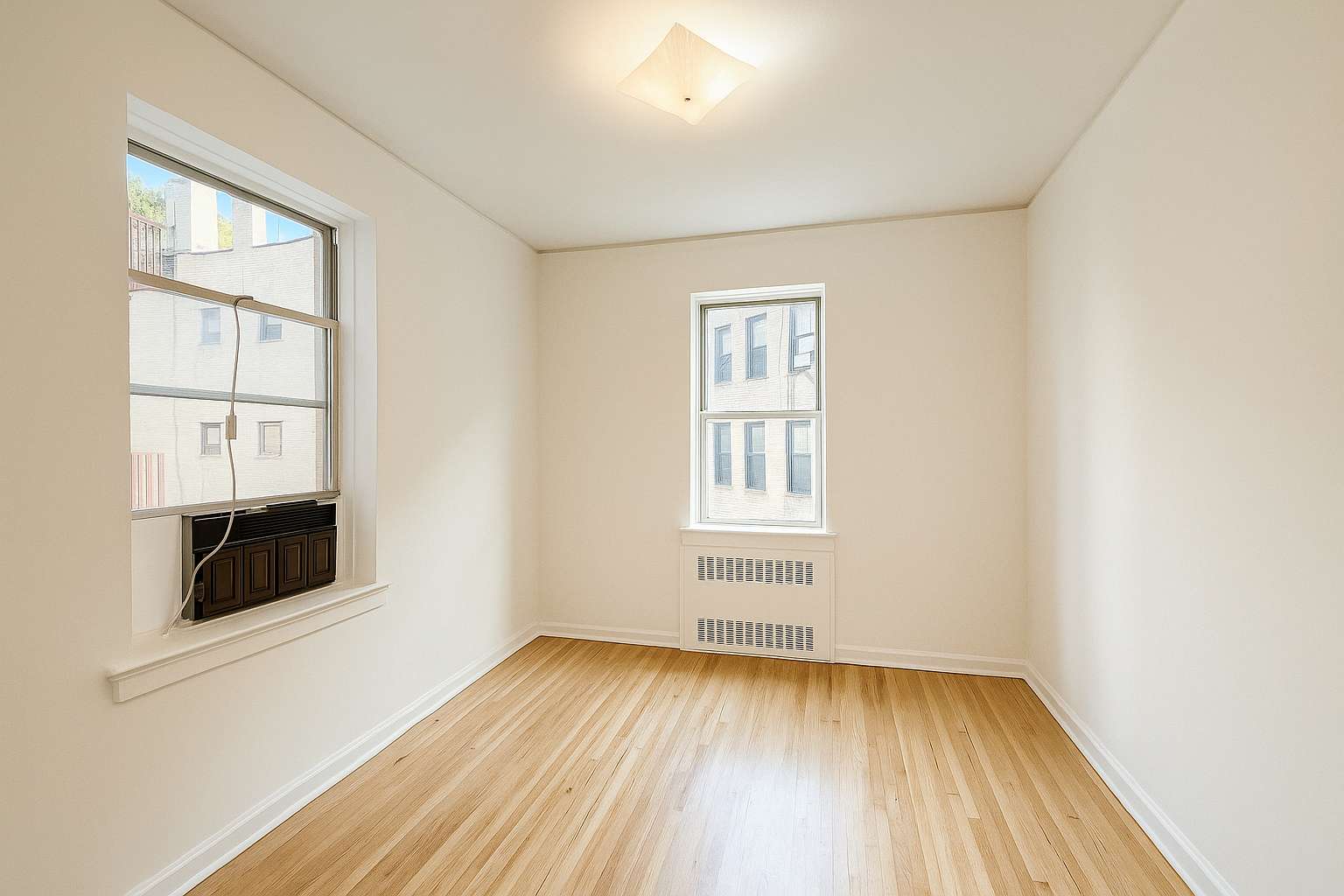 915 E 17th Street 302