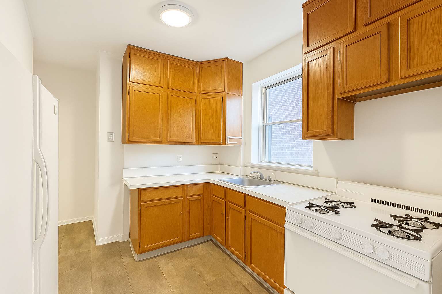 915 E 17th Street 302