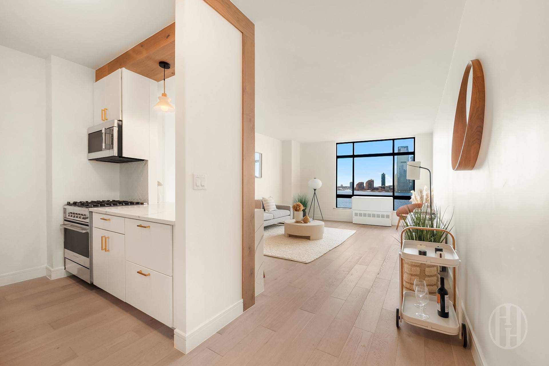 350 Albany Street 8A