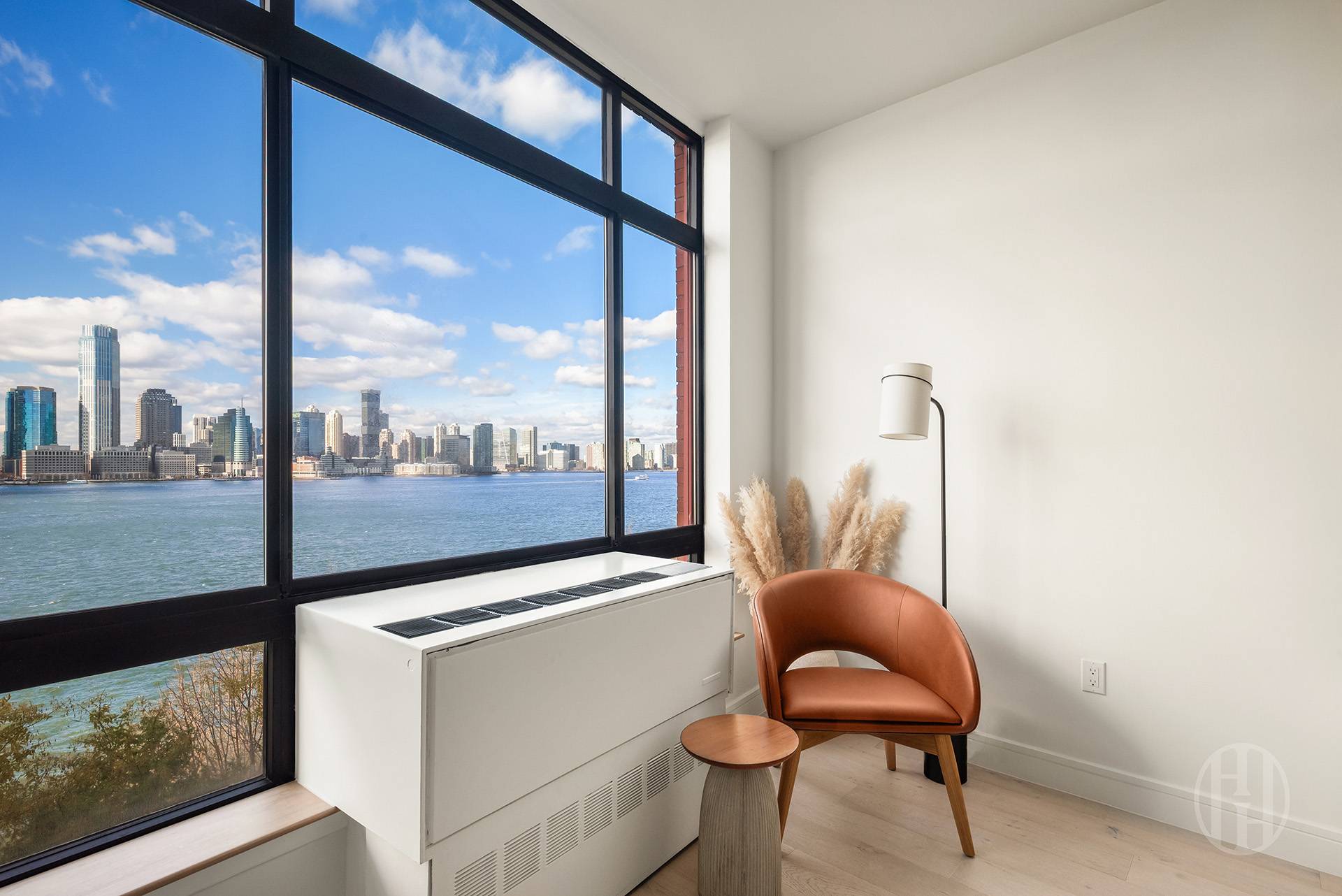 350 Albany Street 8A