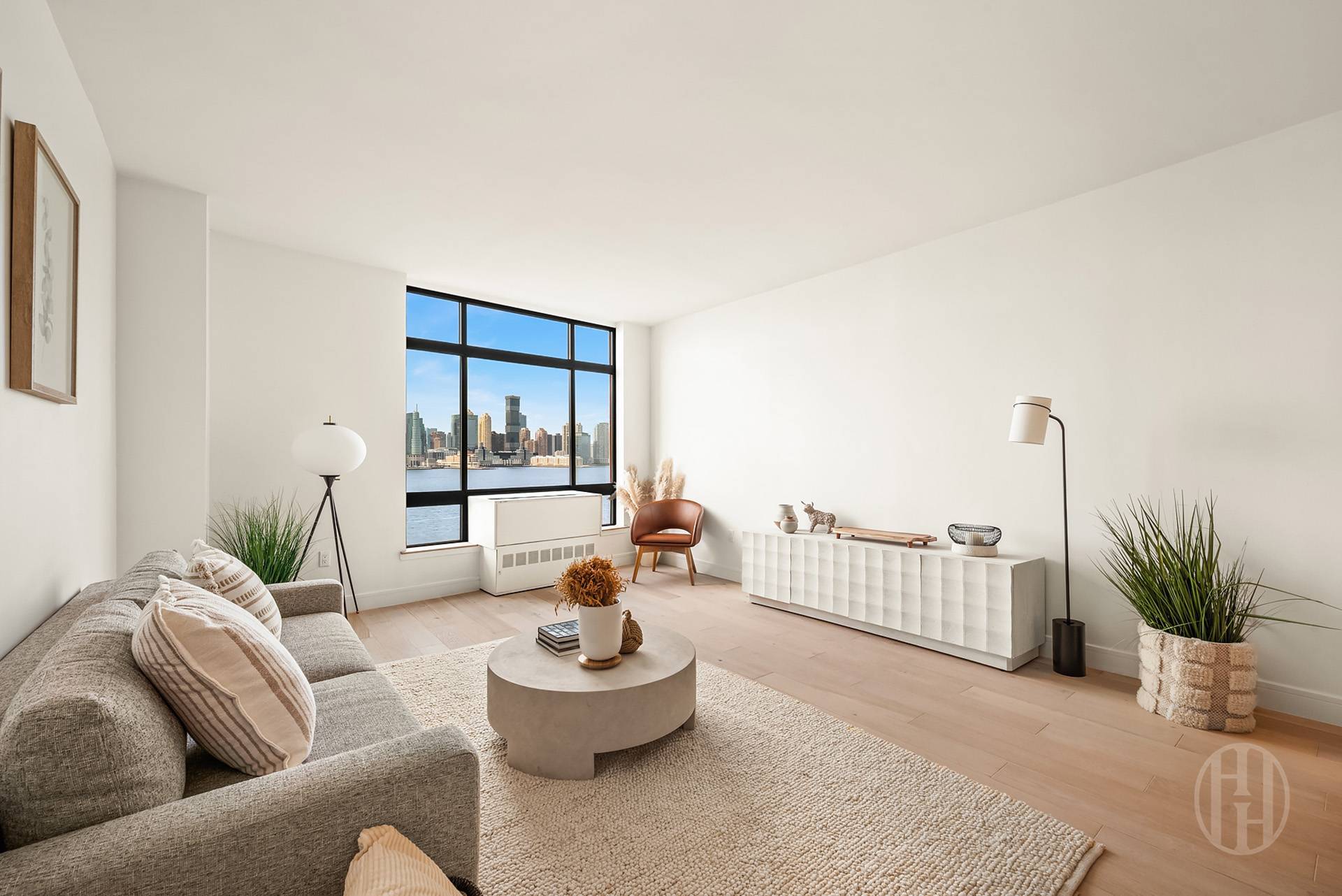 350 Albany Street 8A