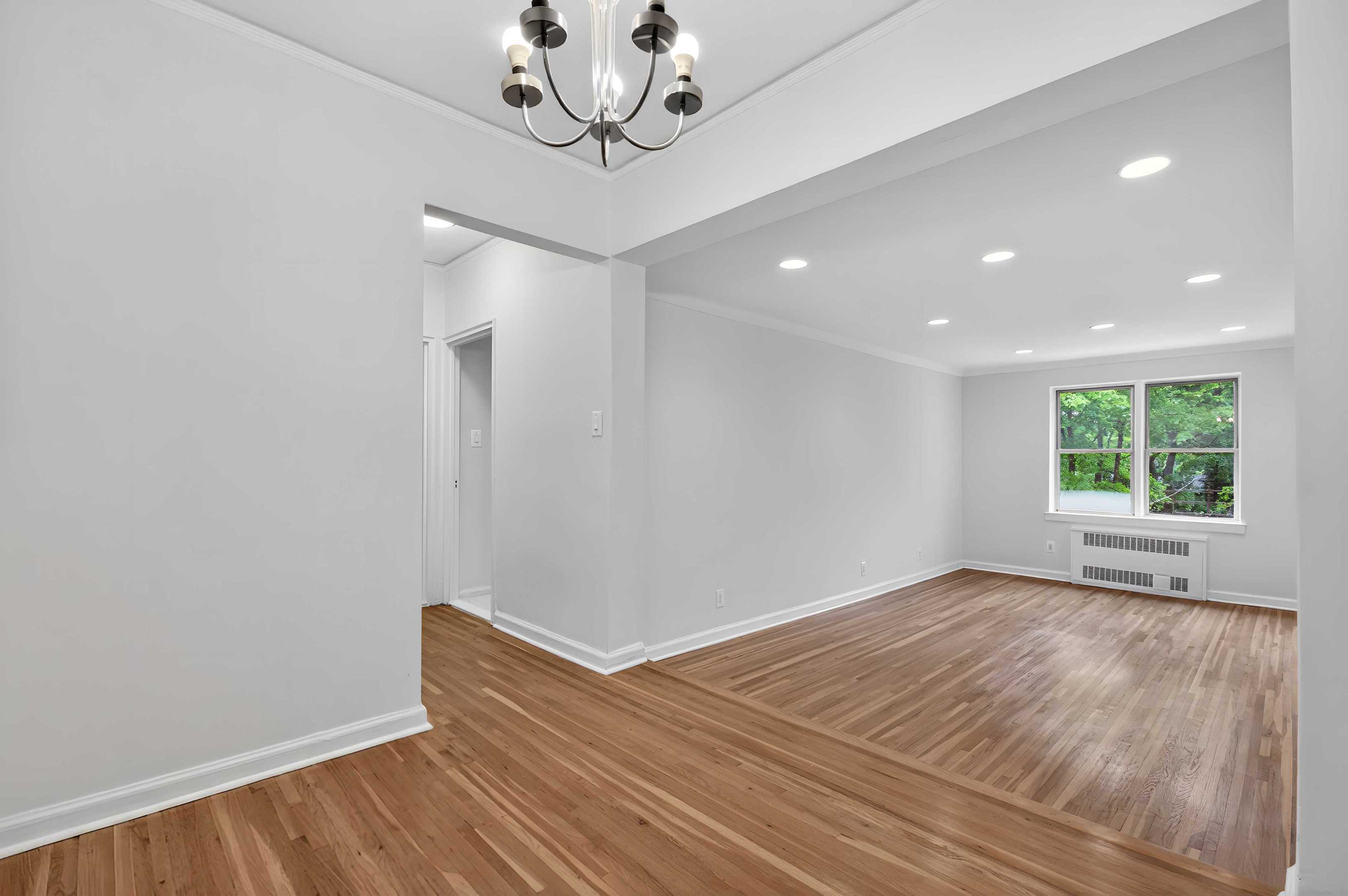 915 E 17th Street 207