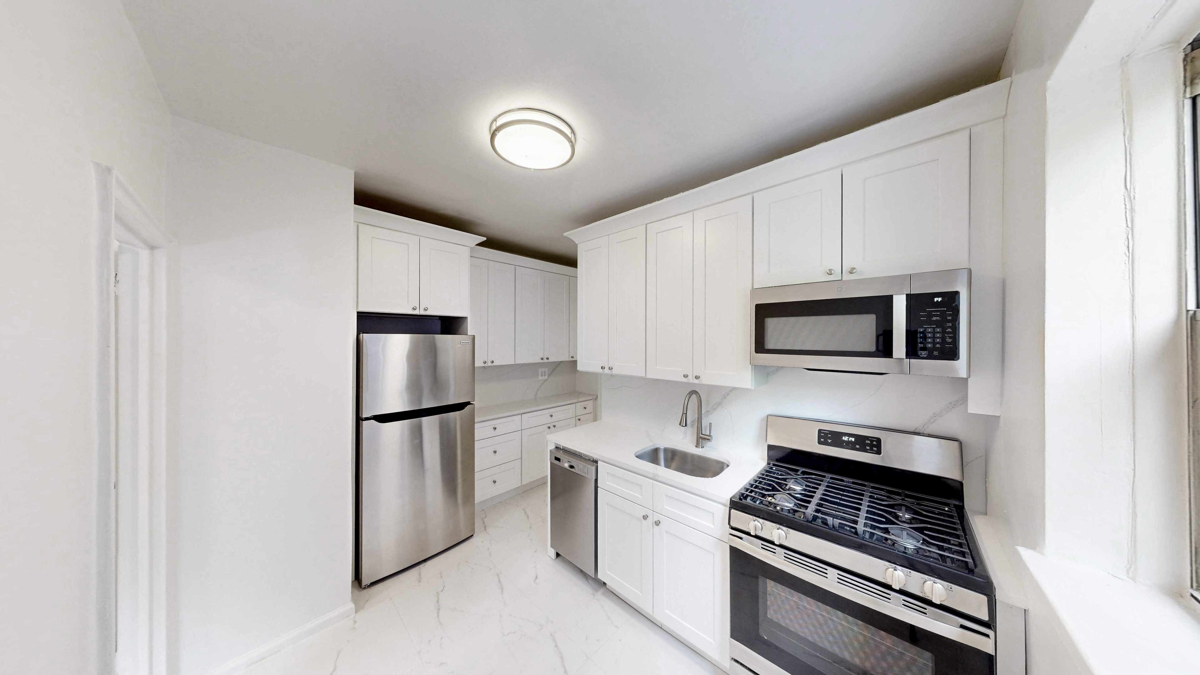 915 E 17th Street 207