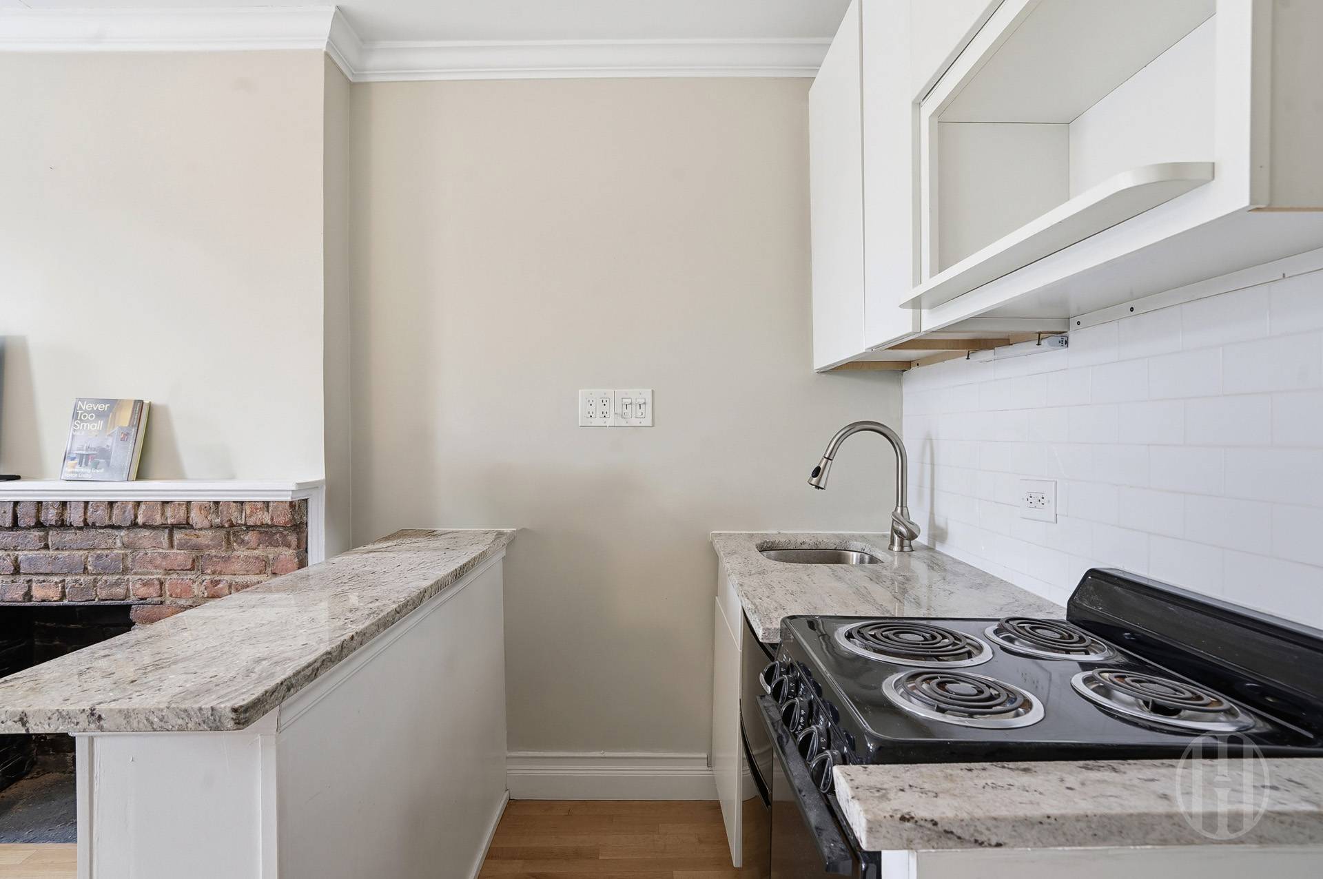 354 W 12th Street 4D
