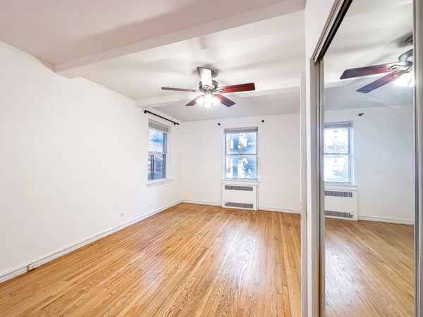 1615 Ave I 122
