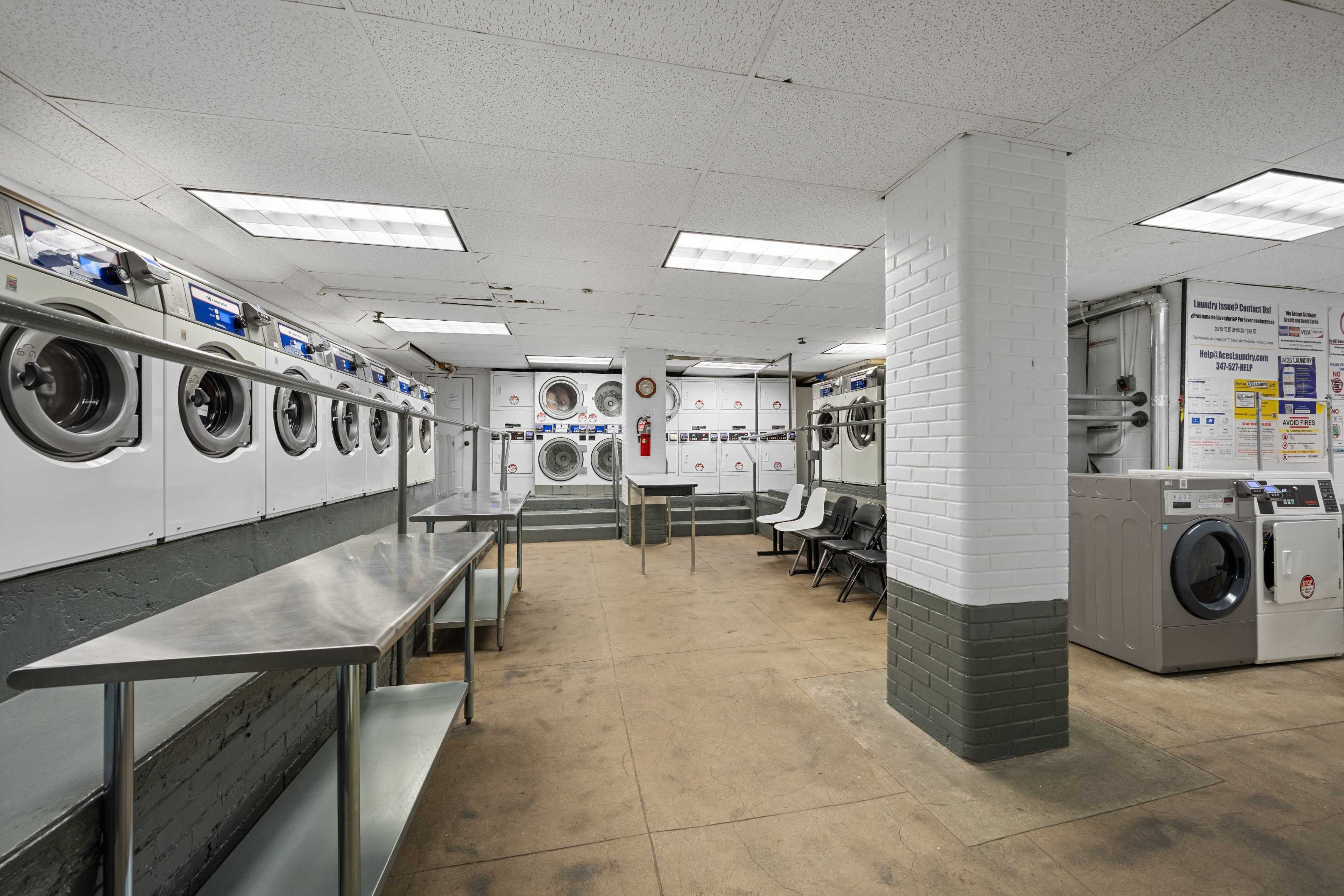 325 W 45th Street 519