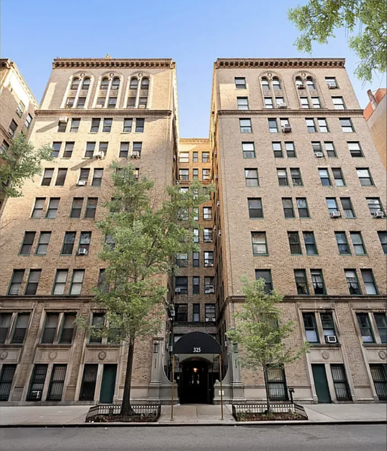 325 W 45th Street 519