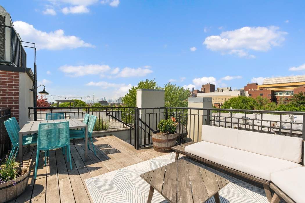 497 9th Street 3