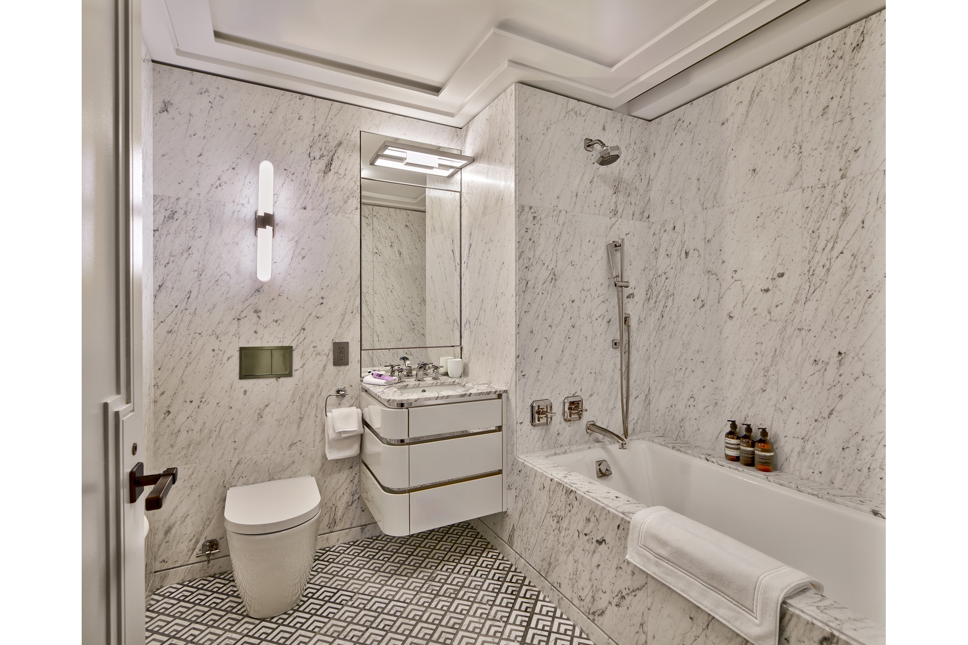 303 PARK Avenue 2905