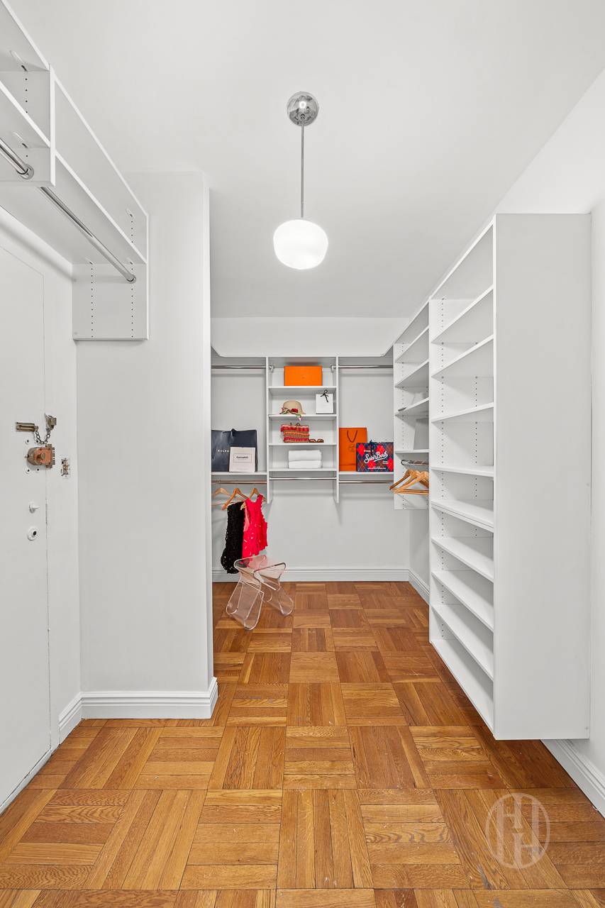 55 E End Avenue 16M