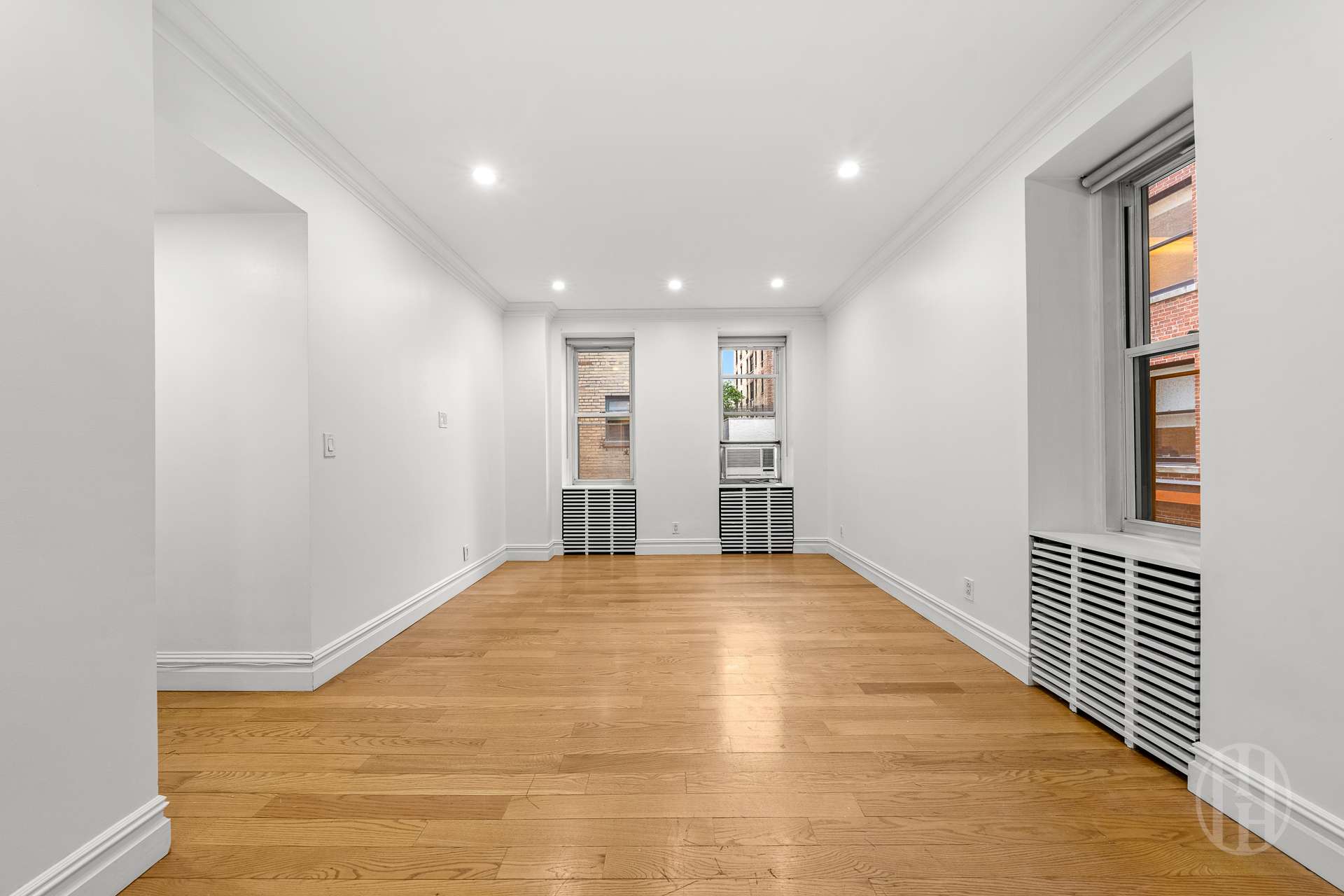 26 E 63rd Street 2c