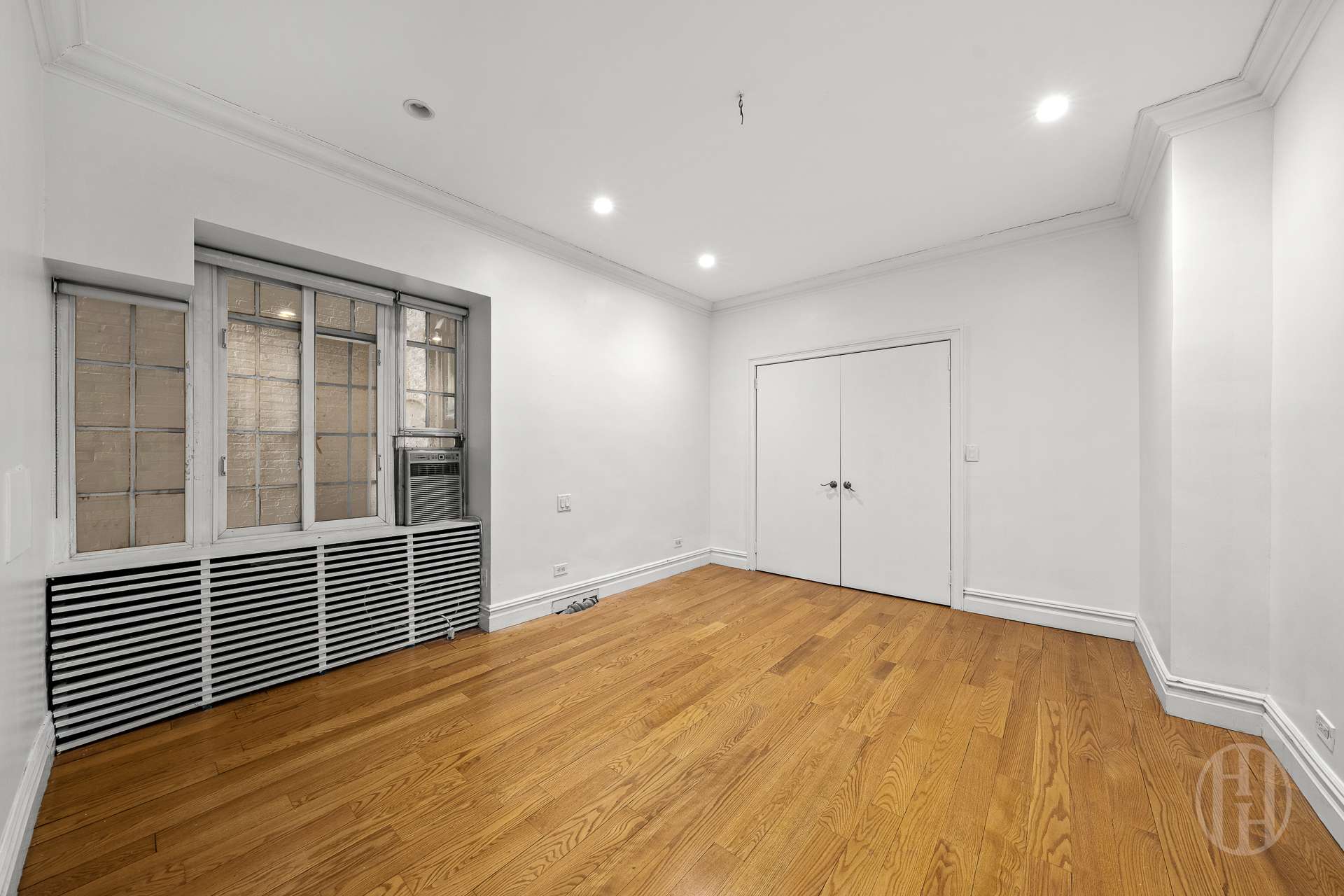 26 E 63rd Street 2c