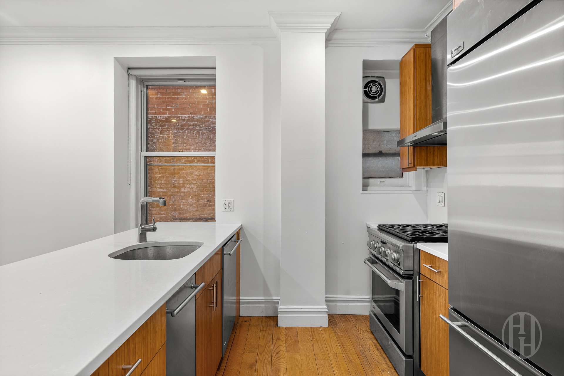 26 E 63rd Street 2c