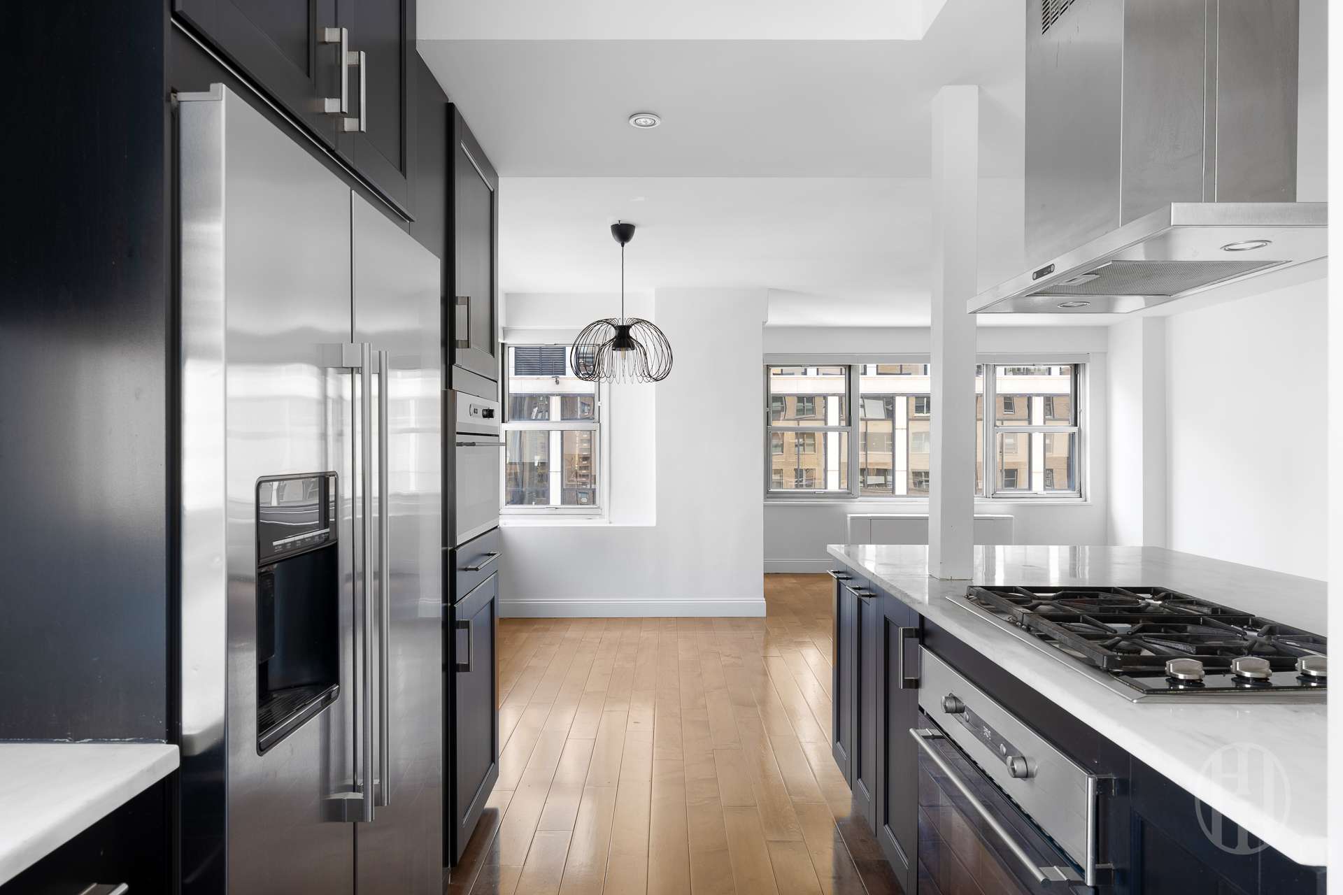 77 W 55th Street 16B