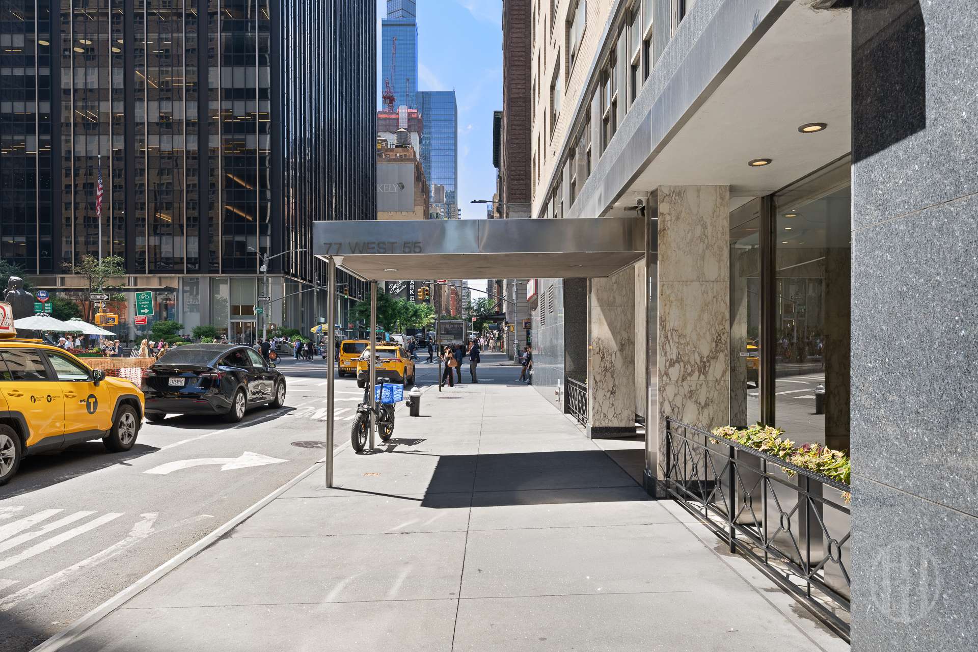 77 W 55th Street 16B