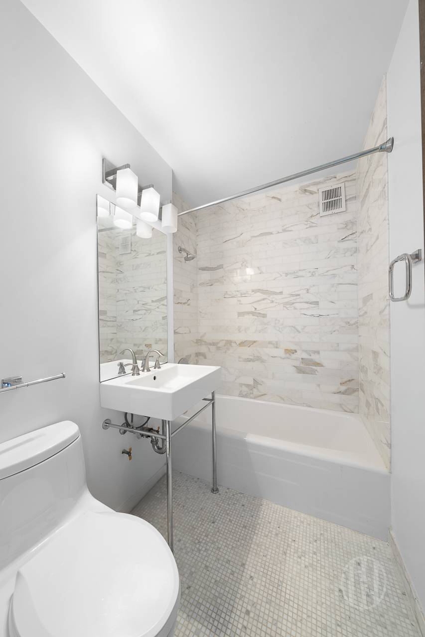 77 W 55th Street 16B