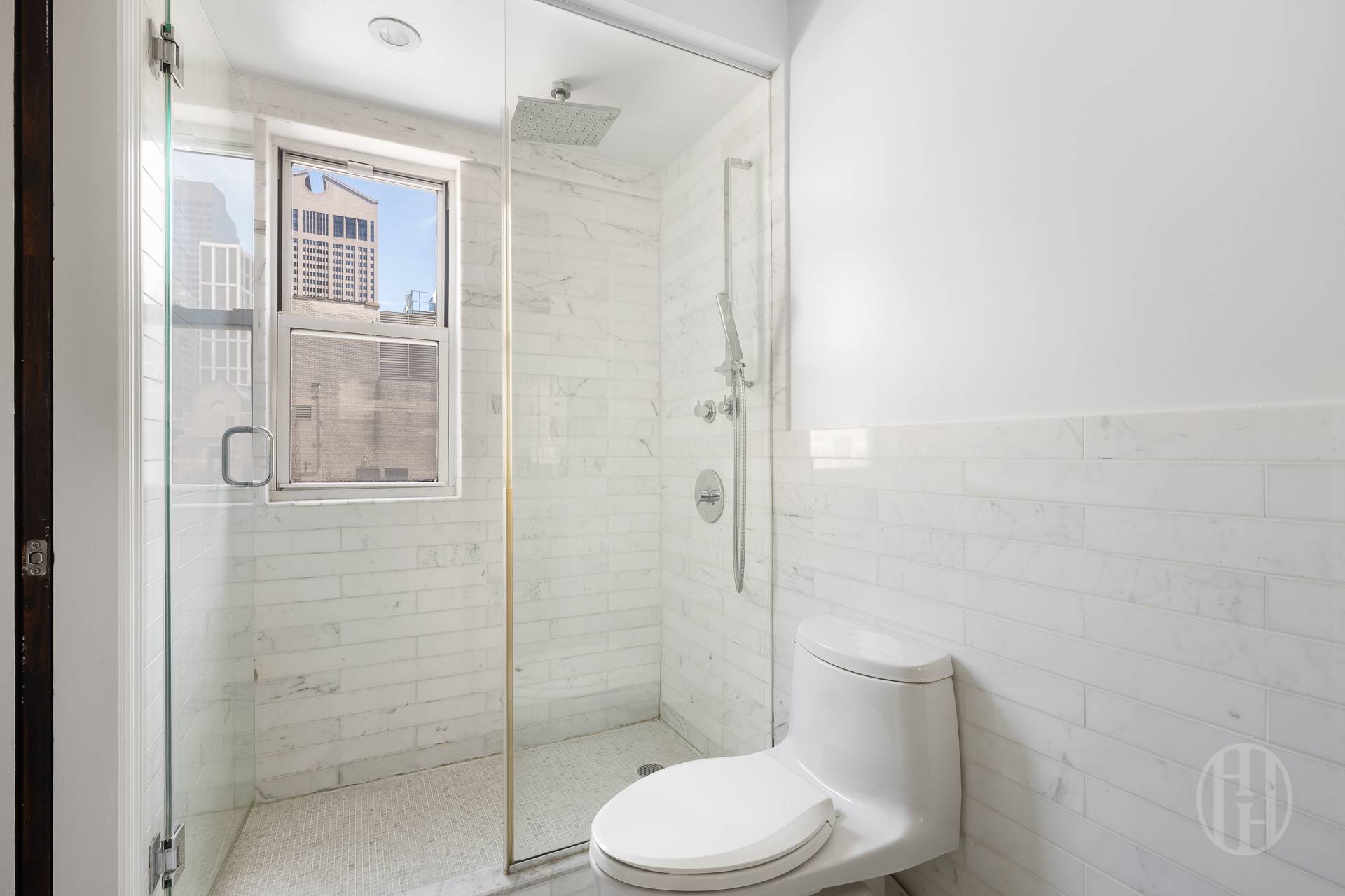 77 W 55th Street 16B