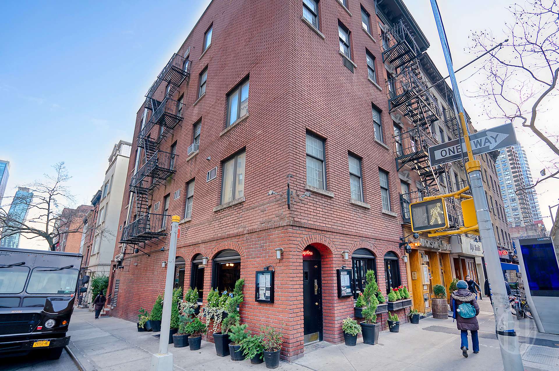 200 E 35th Street 0
