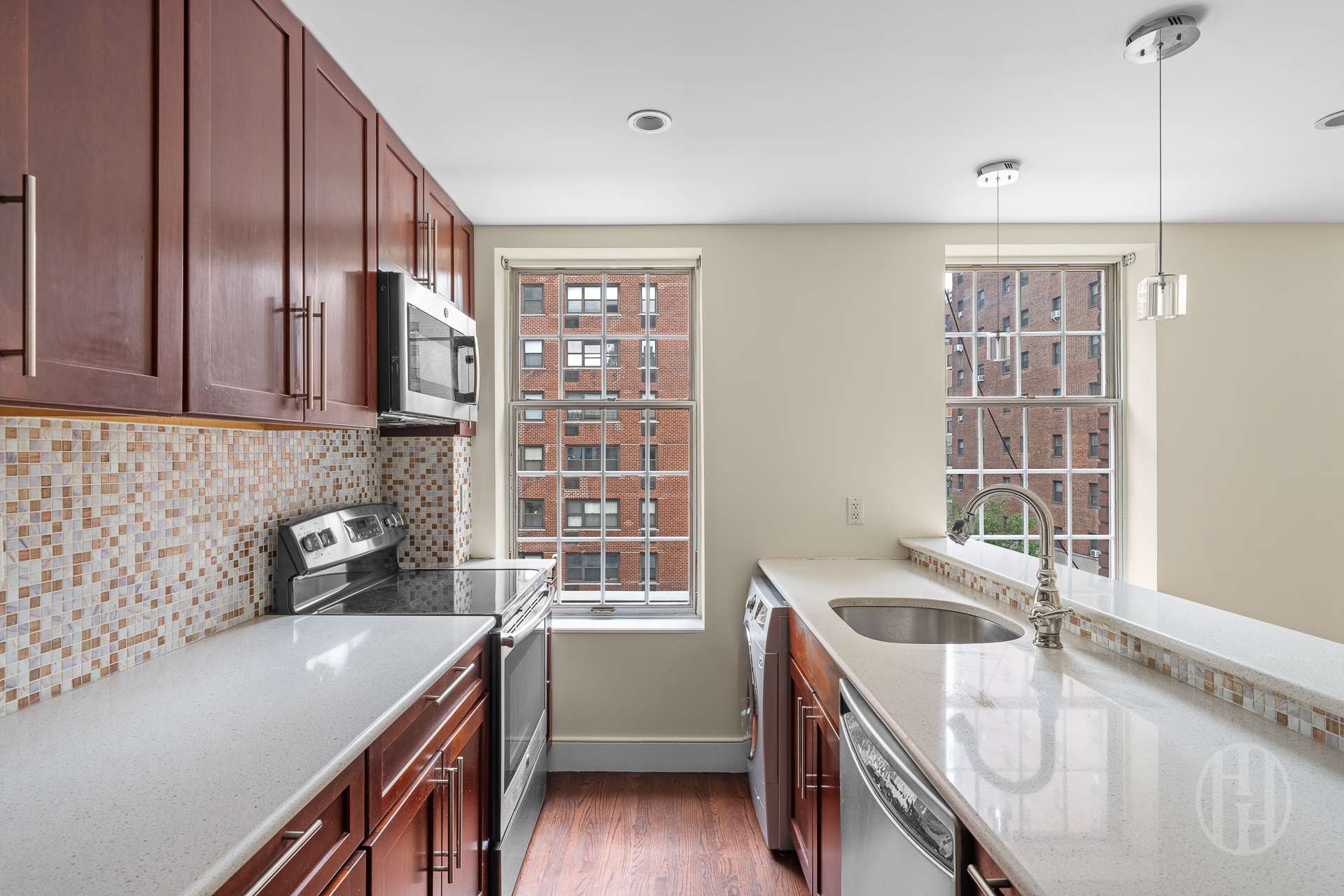 200 E 35th Street 3