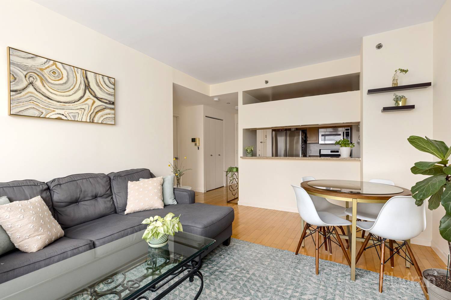 250 E 30th Street 6D