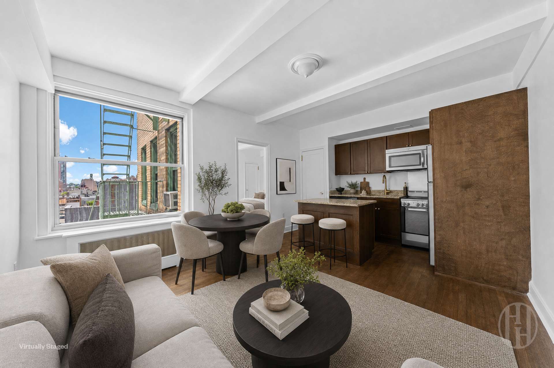 325 W 45th Street 1020