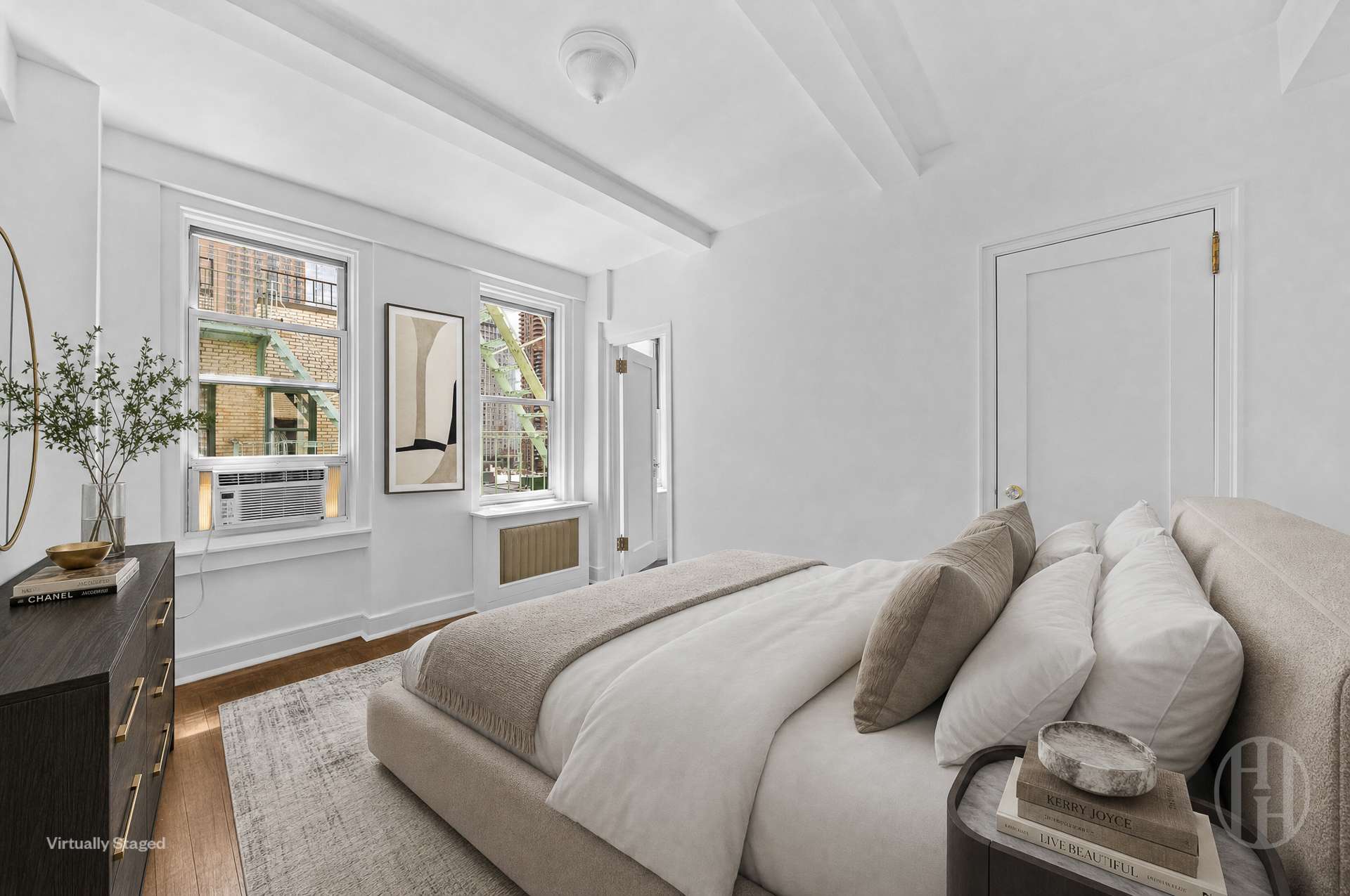 325 W 45th Street 1020