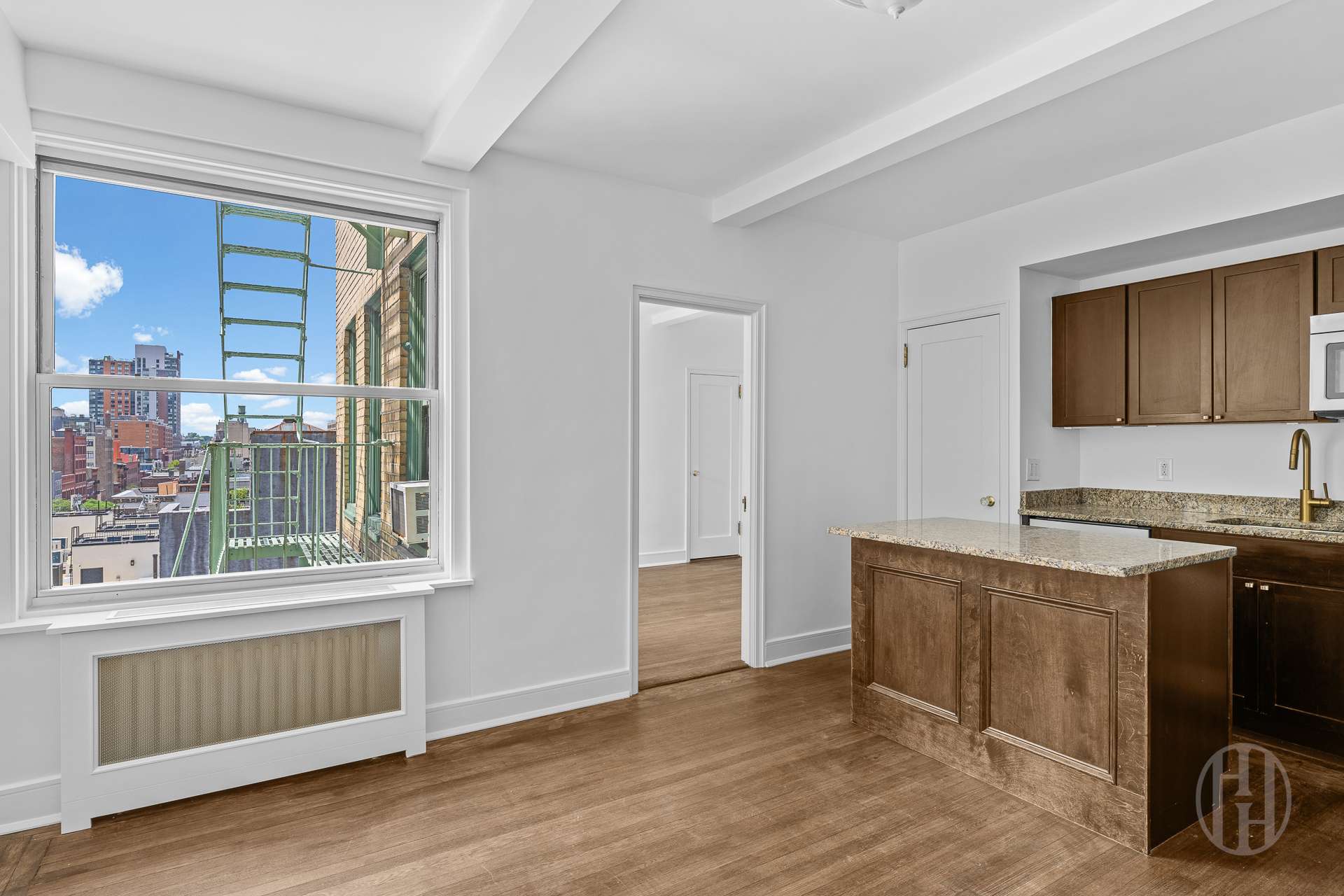 325 W 45th Street 1020