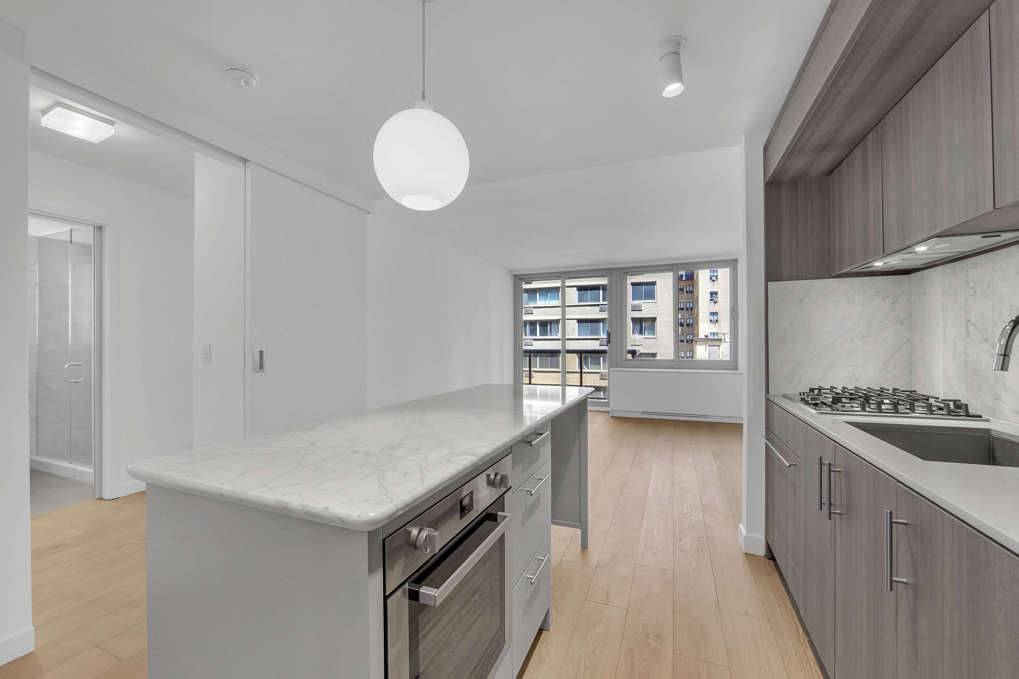 234 E 46th Street 703