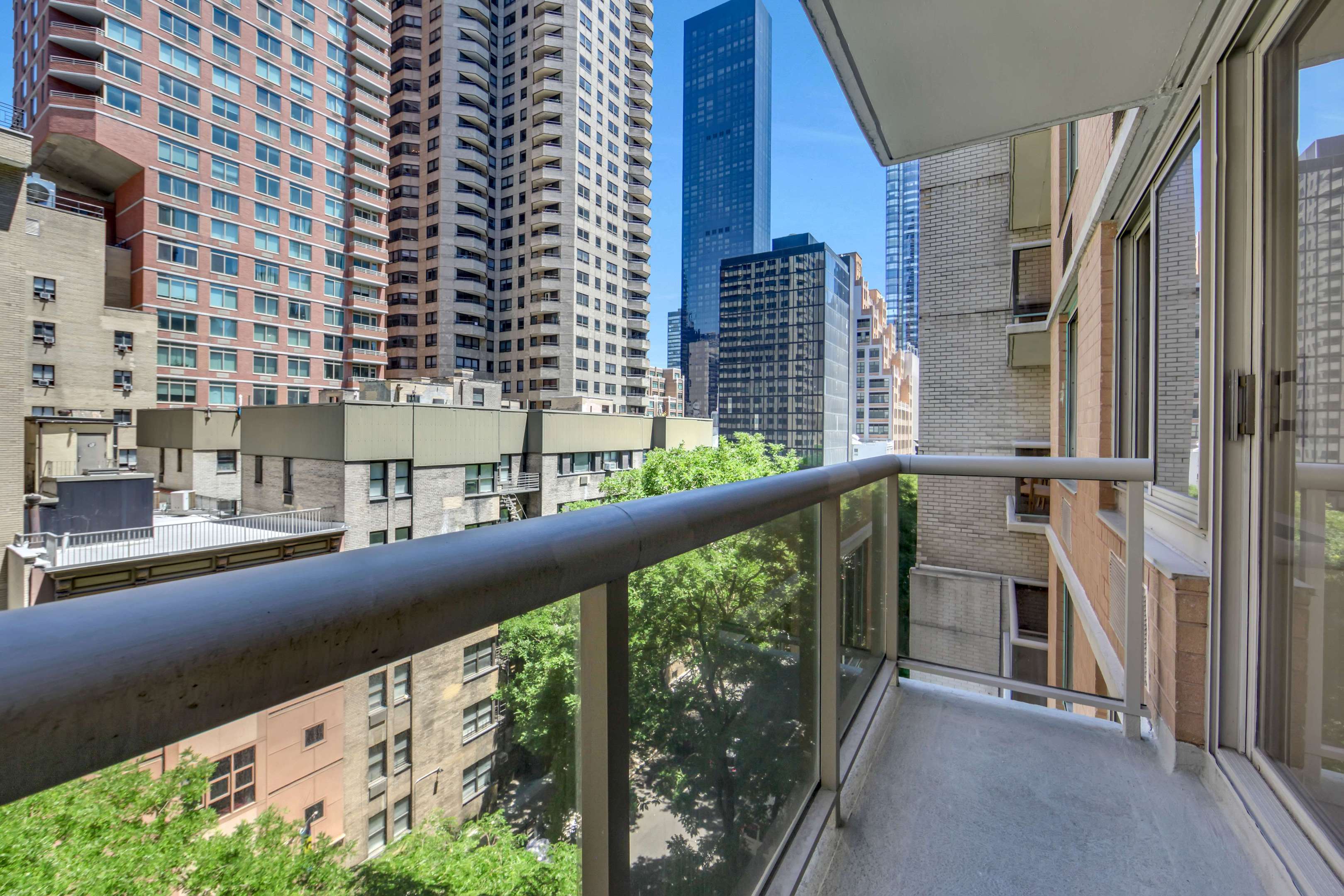 234 E 46th Street 703