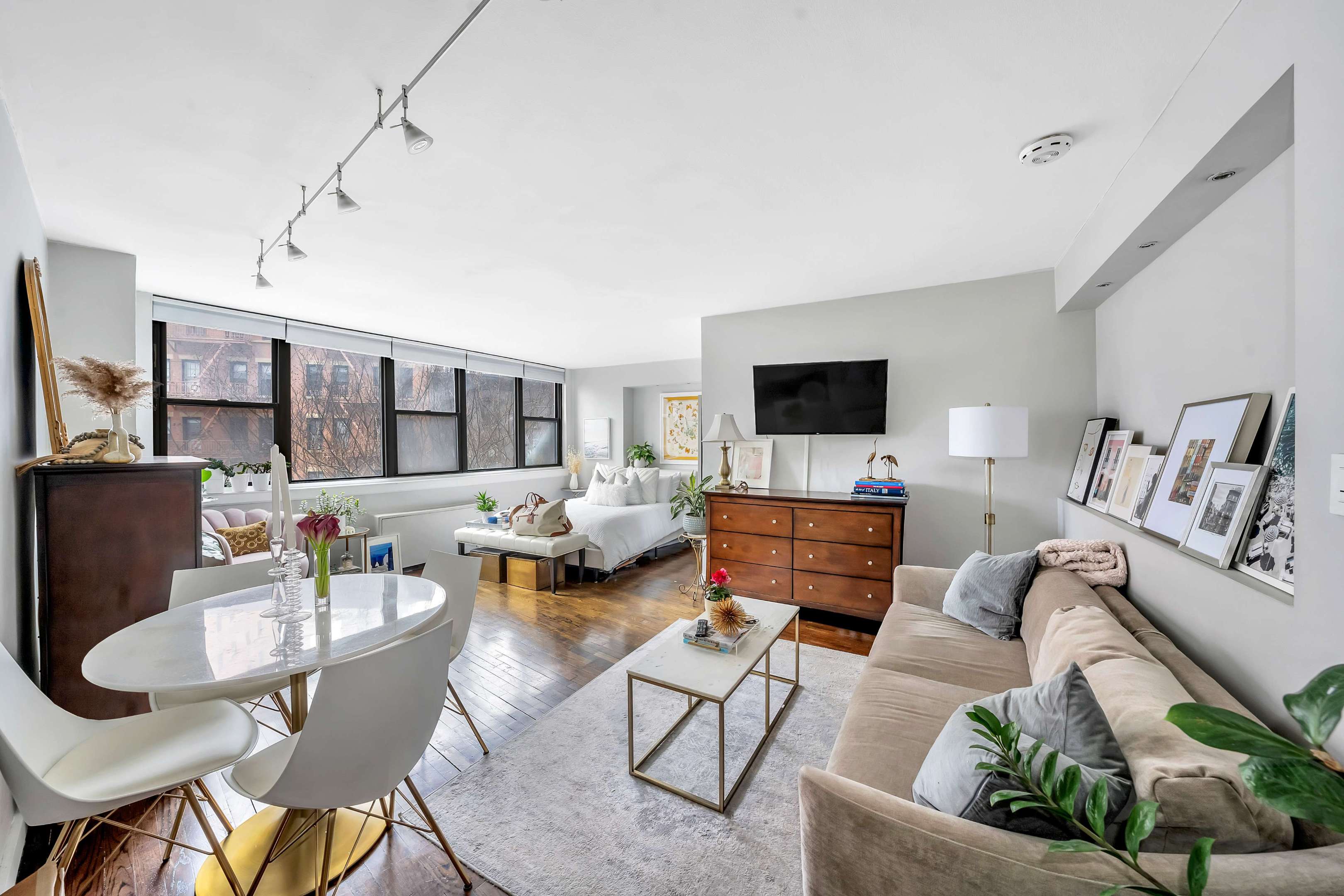 225 E 36th Street 3K