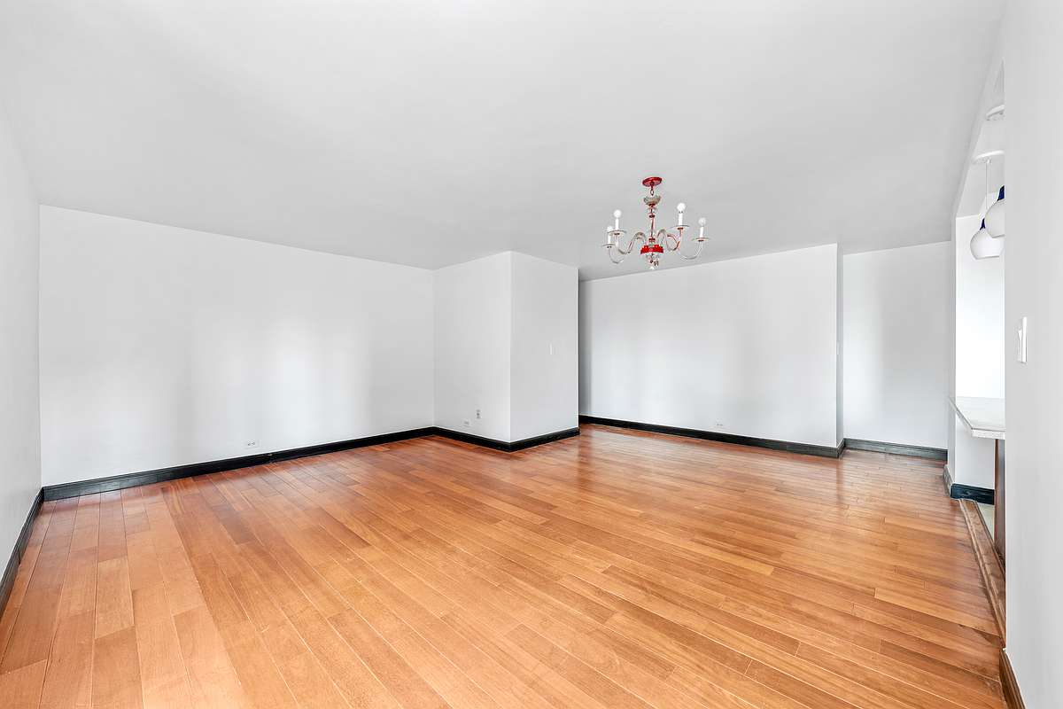 212 E Broadway G701